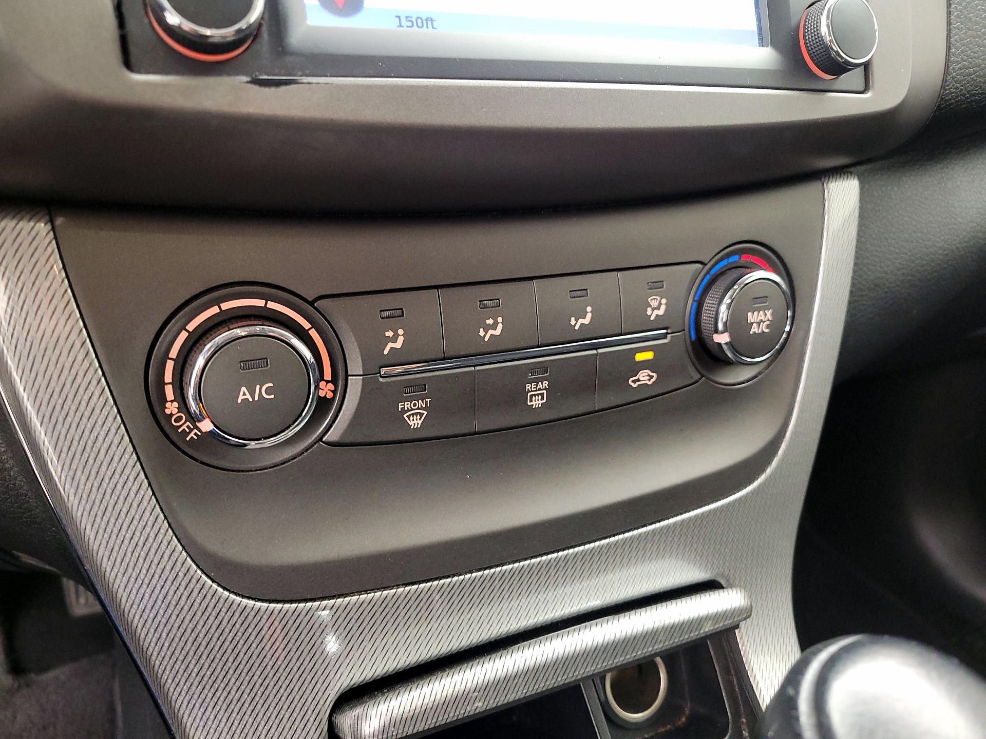 Thumbnail: 2014 Nissan Sentra - 17