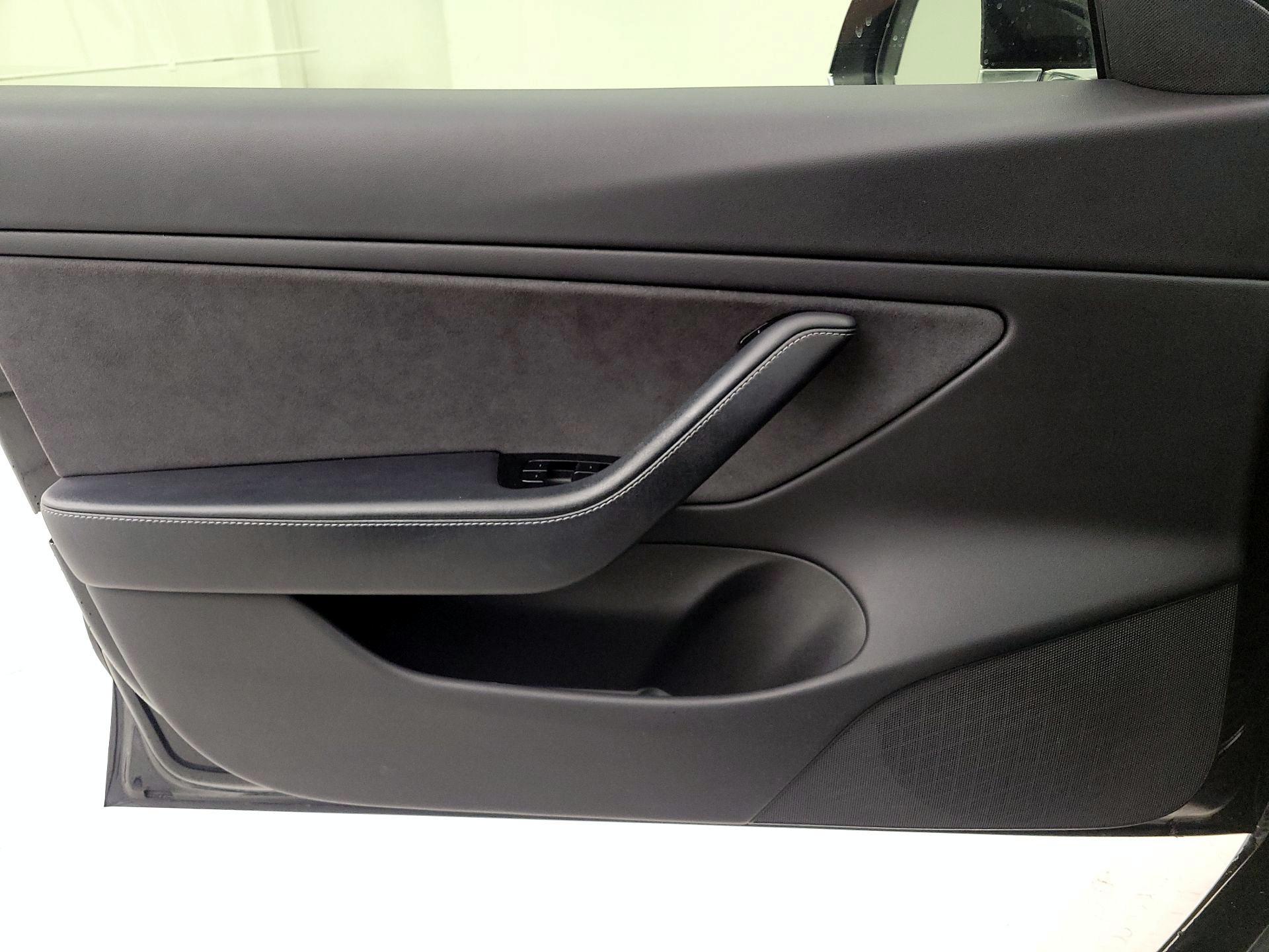 Thumbnail: 2018 Tesla Model 3 - 12