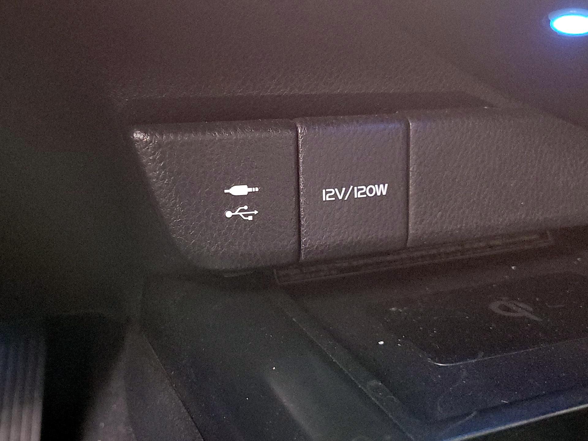 Thumbnail: 2018 Toyota Camry - 18