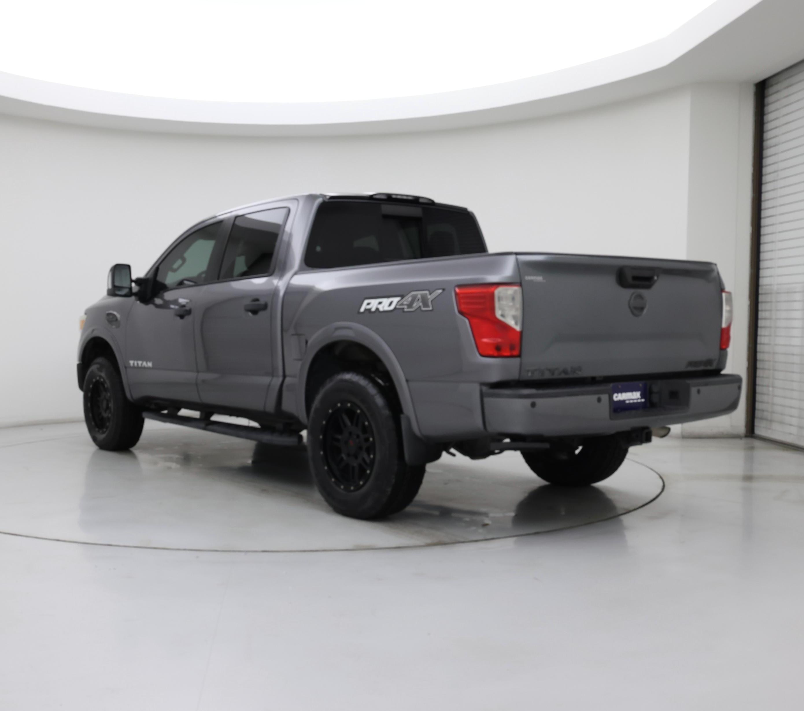Thumbnail: 2017 Nissan Titan - 2