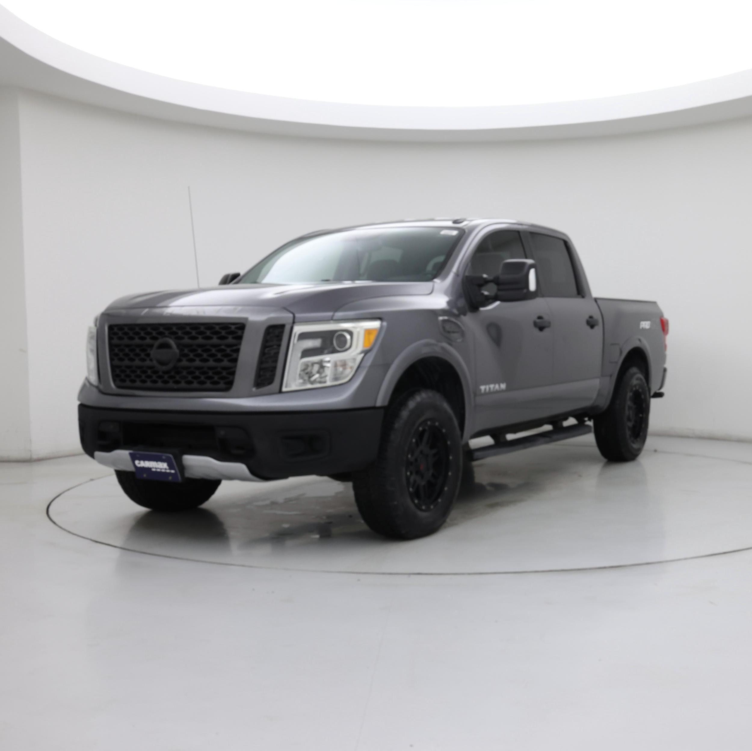Thumbnail: 2017 Nissan Titan - 4