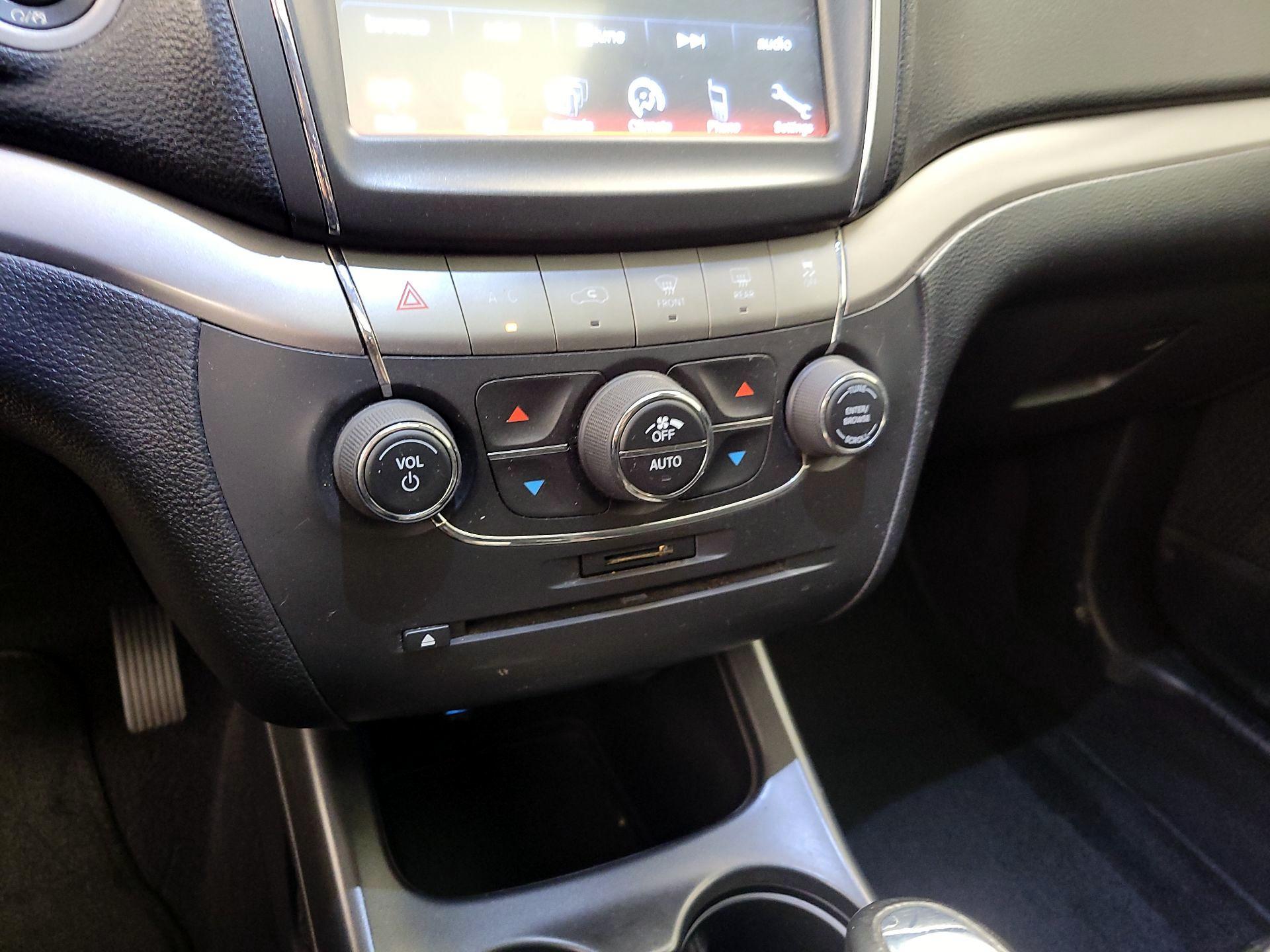Thumbnail: 2020 Dodge Journey - 16