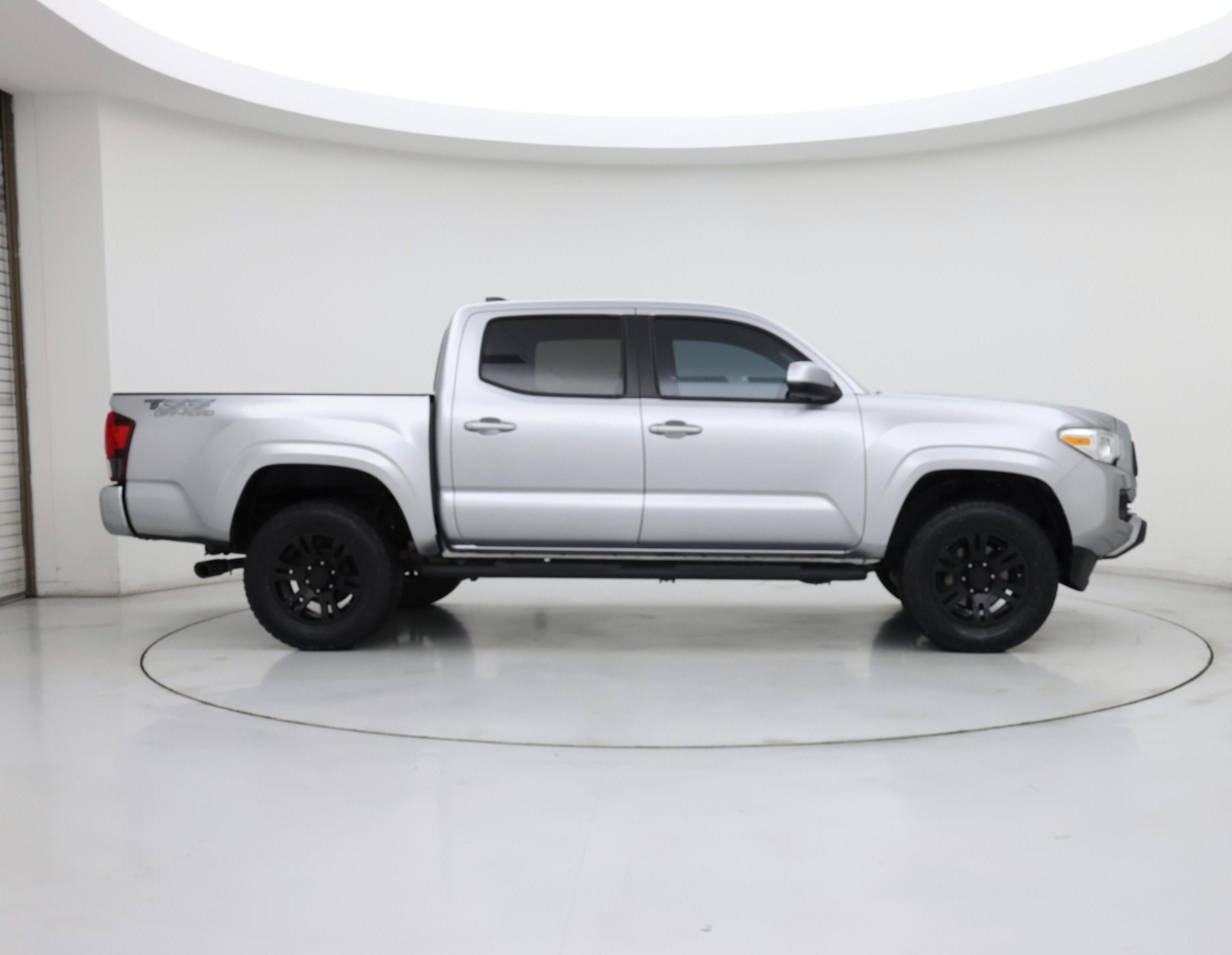 Thumbnail: 2022 Toyota Tacoma - 7