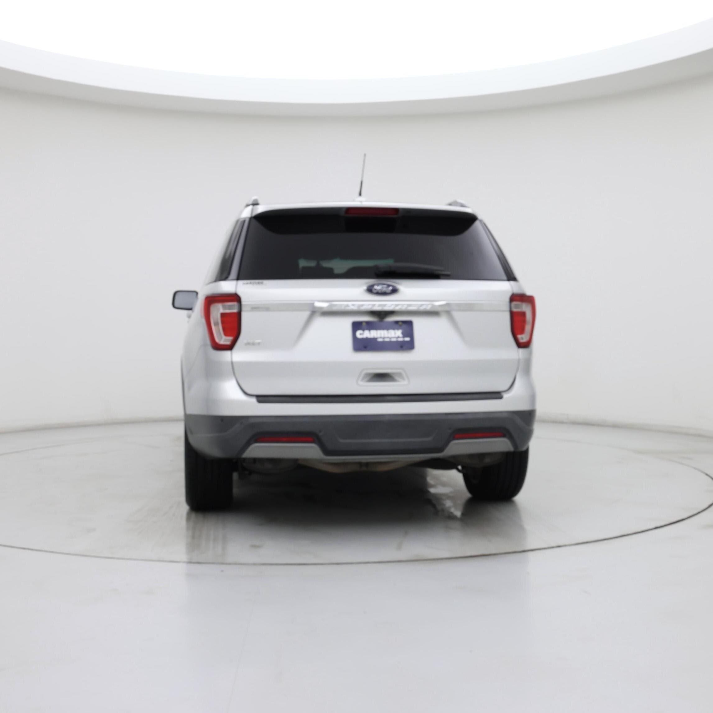 Thumbnail: 2019 Ford Explorer - 6