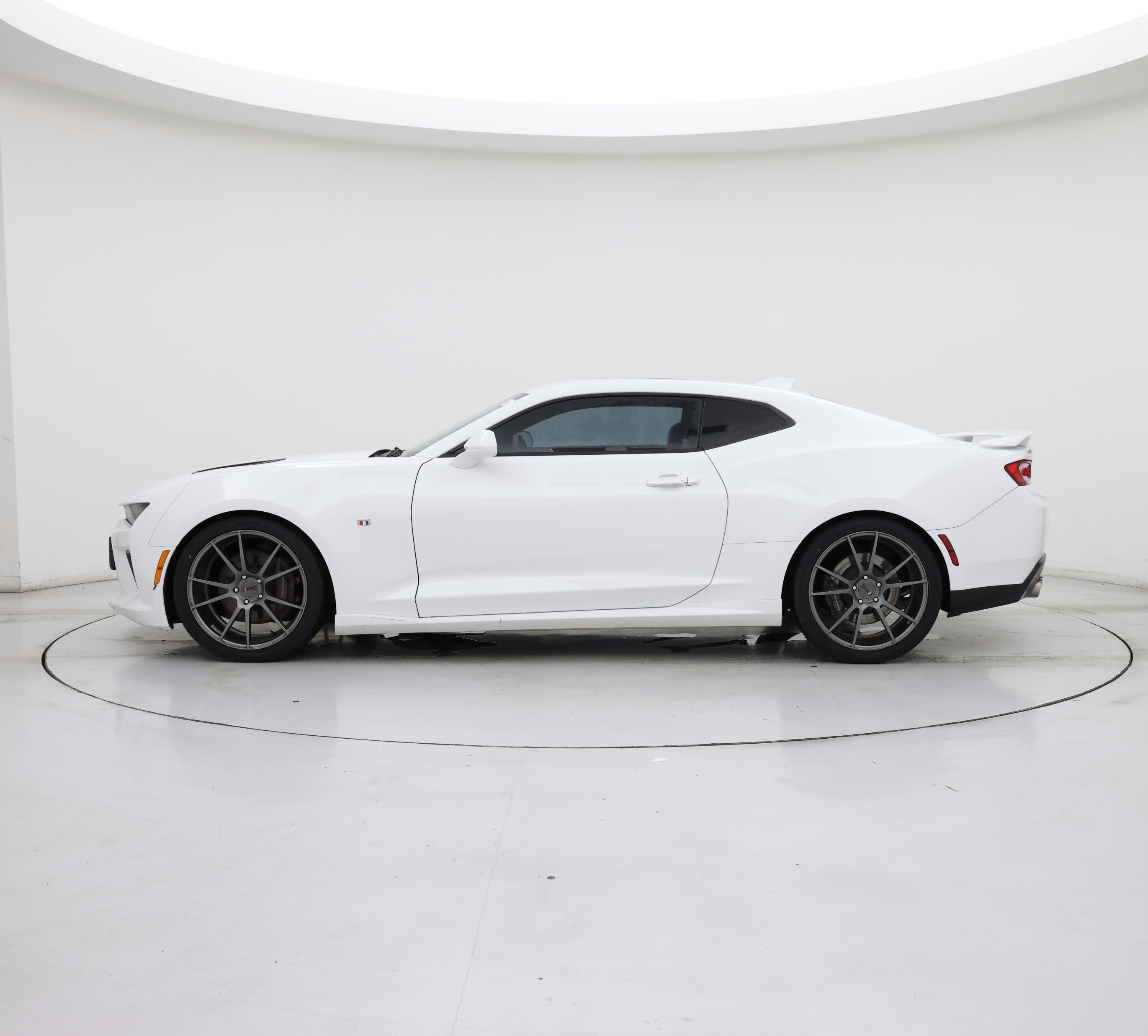 Thumbnail: 2018 Chevrolet Camaro - 3