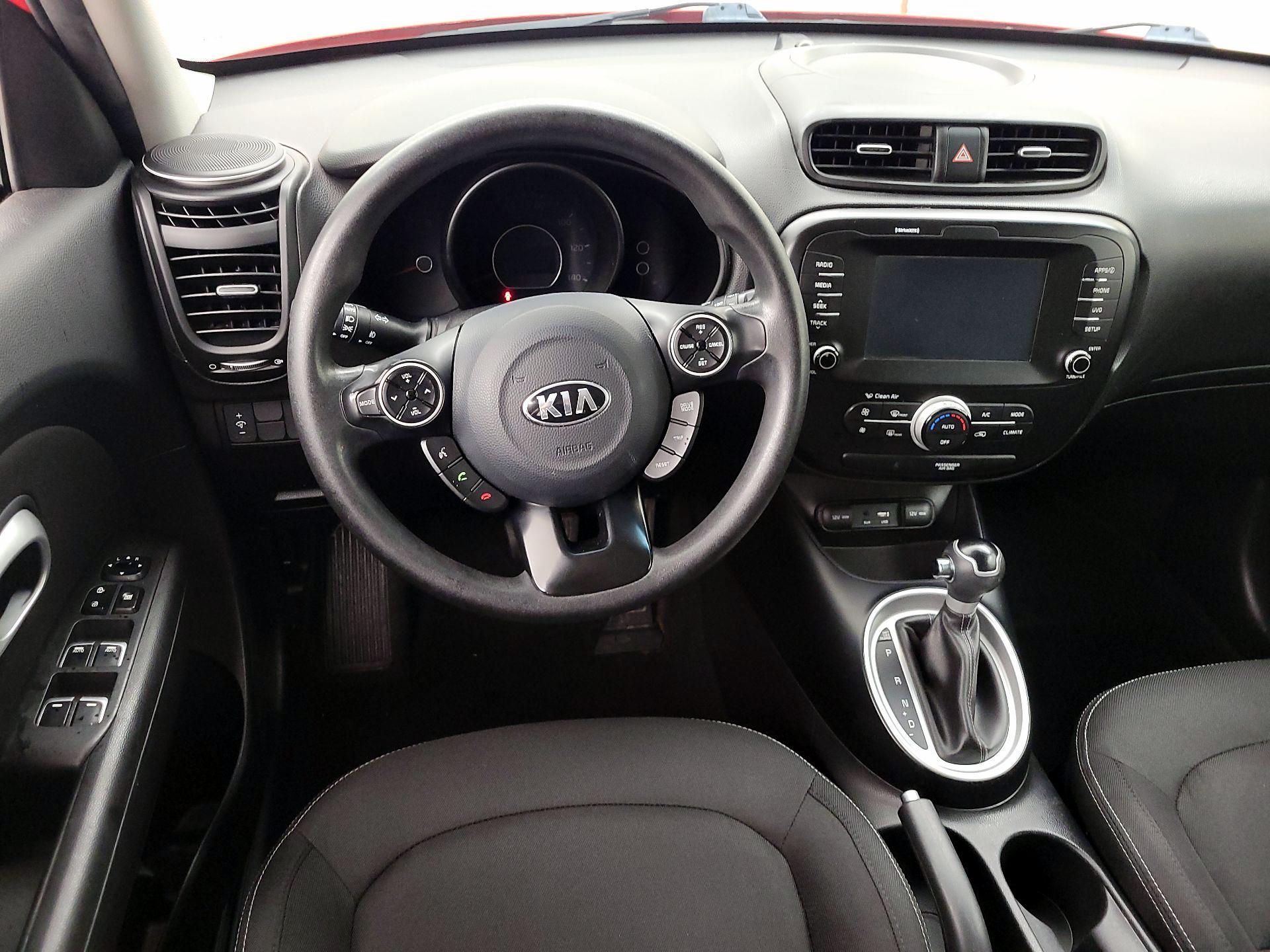 Thumbnail: 2019 Kia Soul - 10