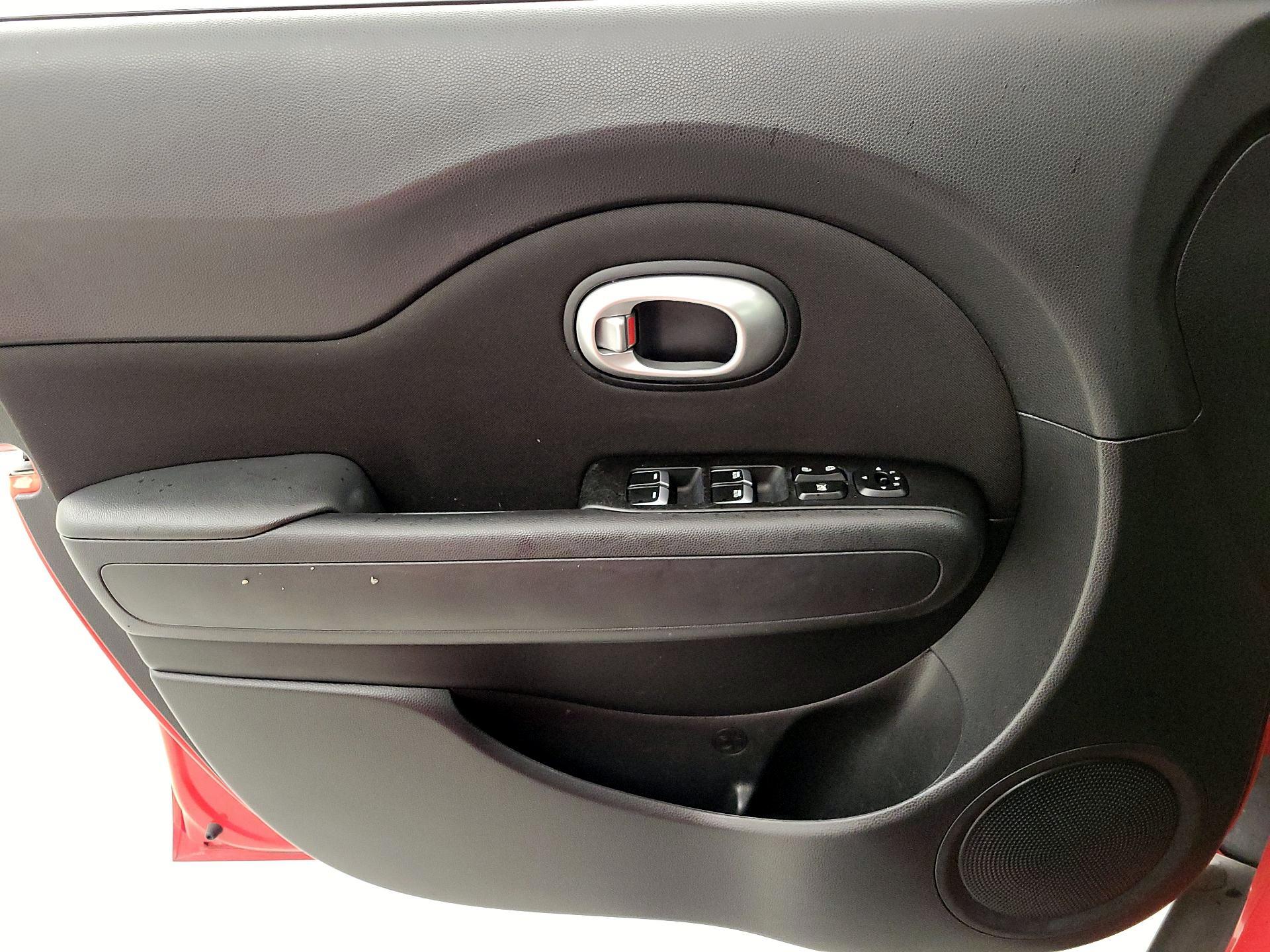 Thumbnail: 2019 Kia Soul - 12
