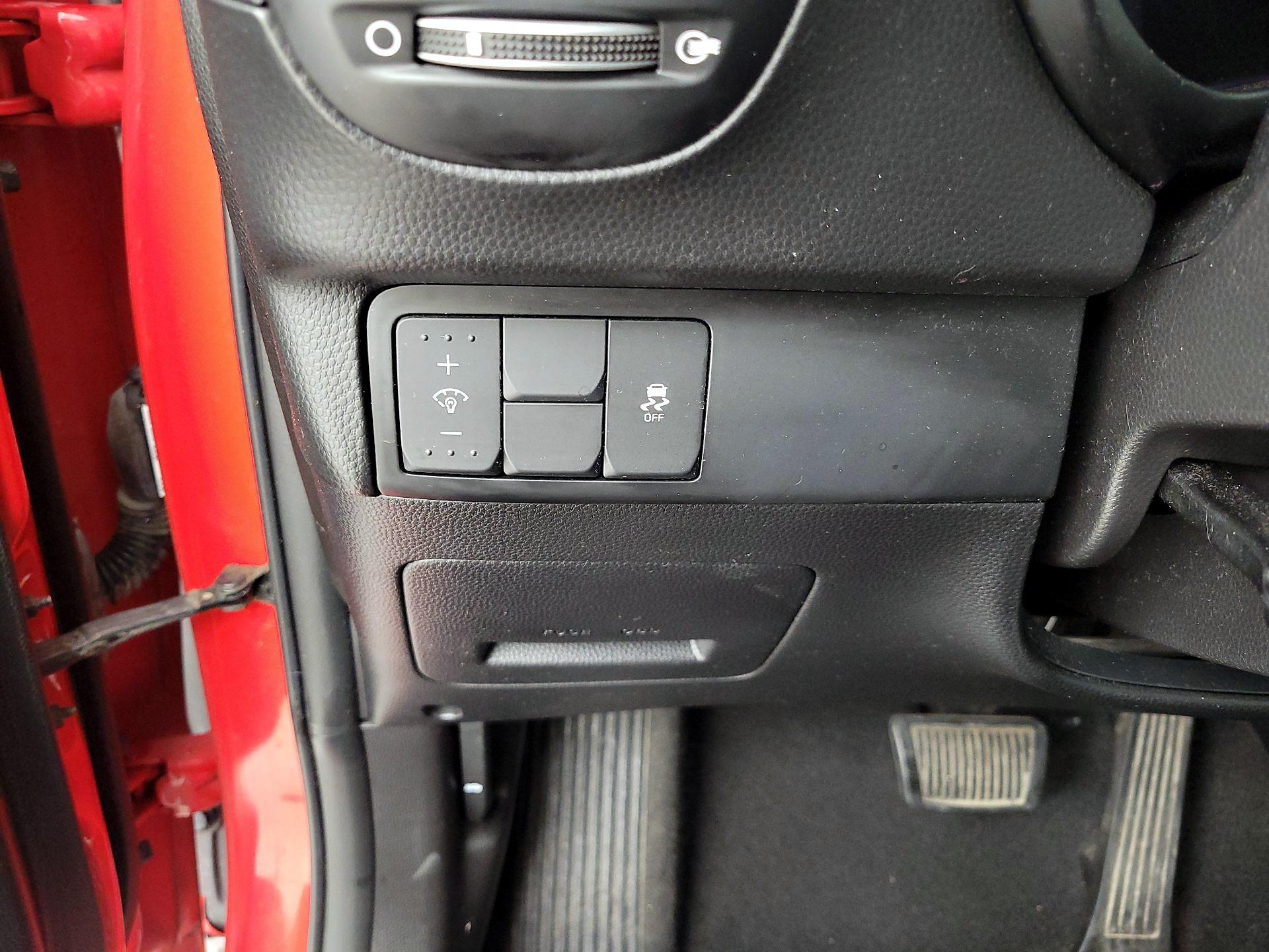 Thumbnail: 2019 Kia Soul - 13