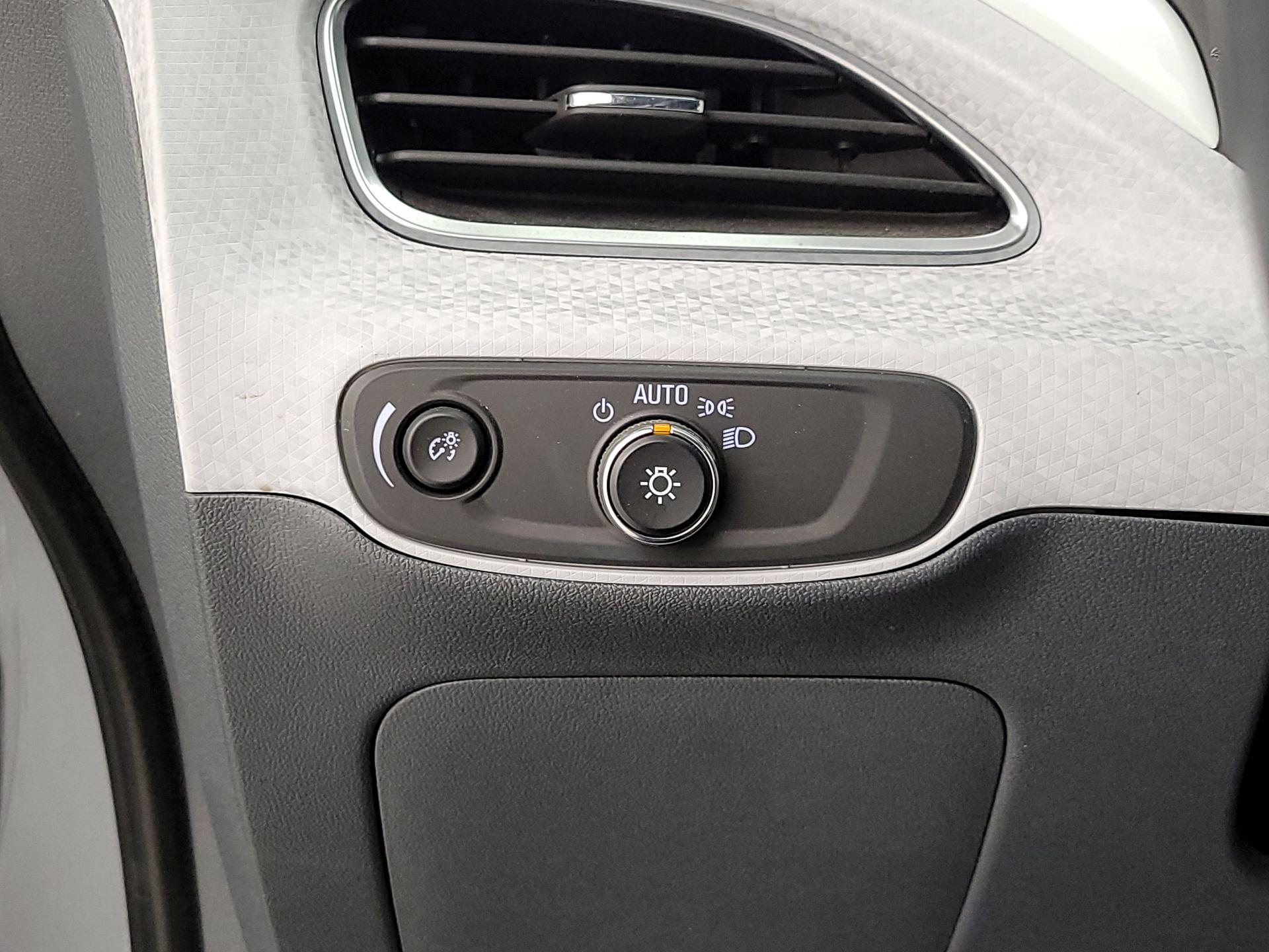 Thumbnail: 2021 Chevrolet Bolt EV - 13