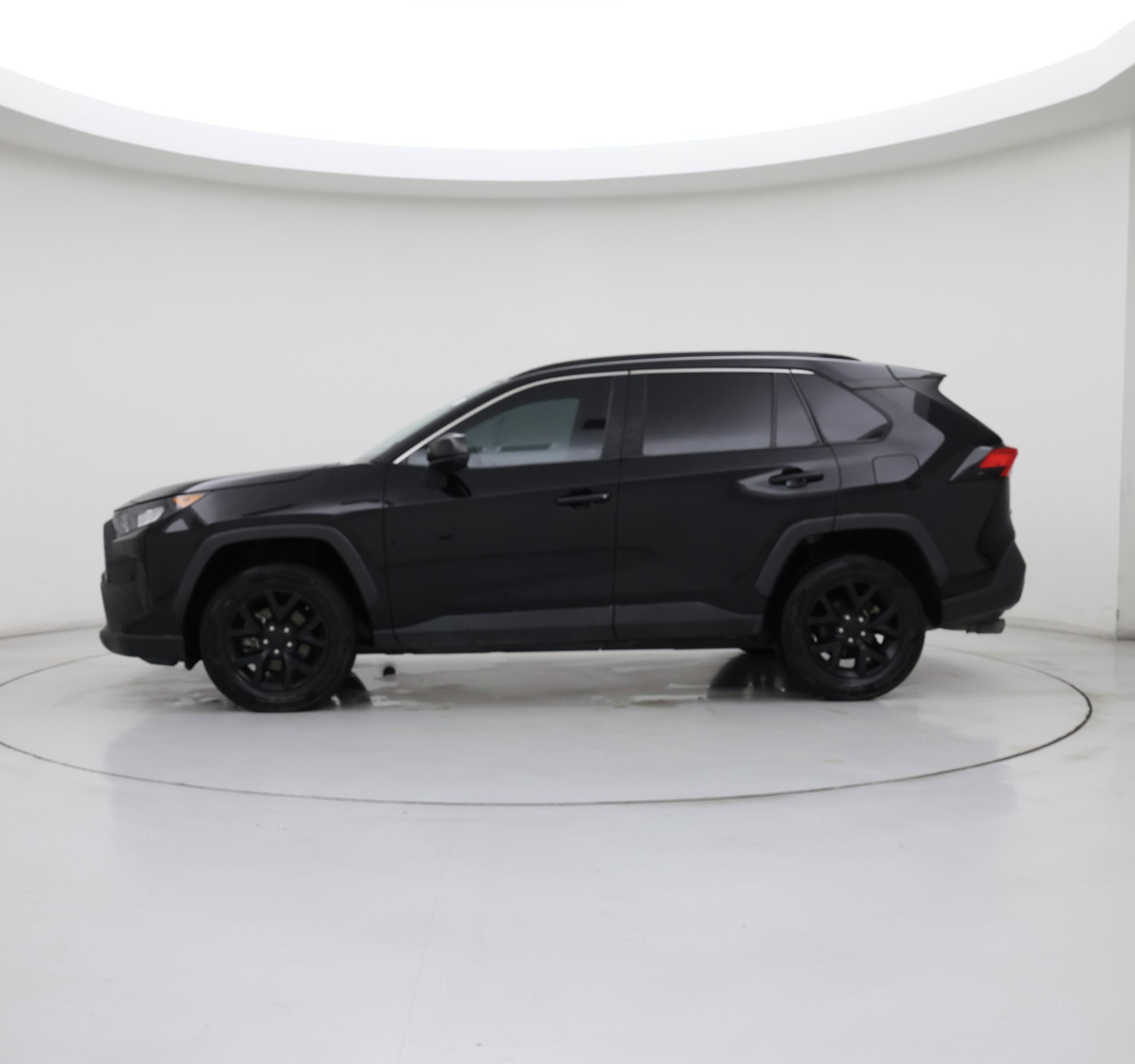 Thumbnail: 2021 Toyota RAV4 - 3