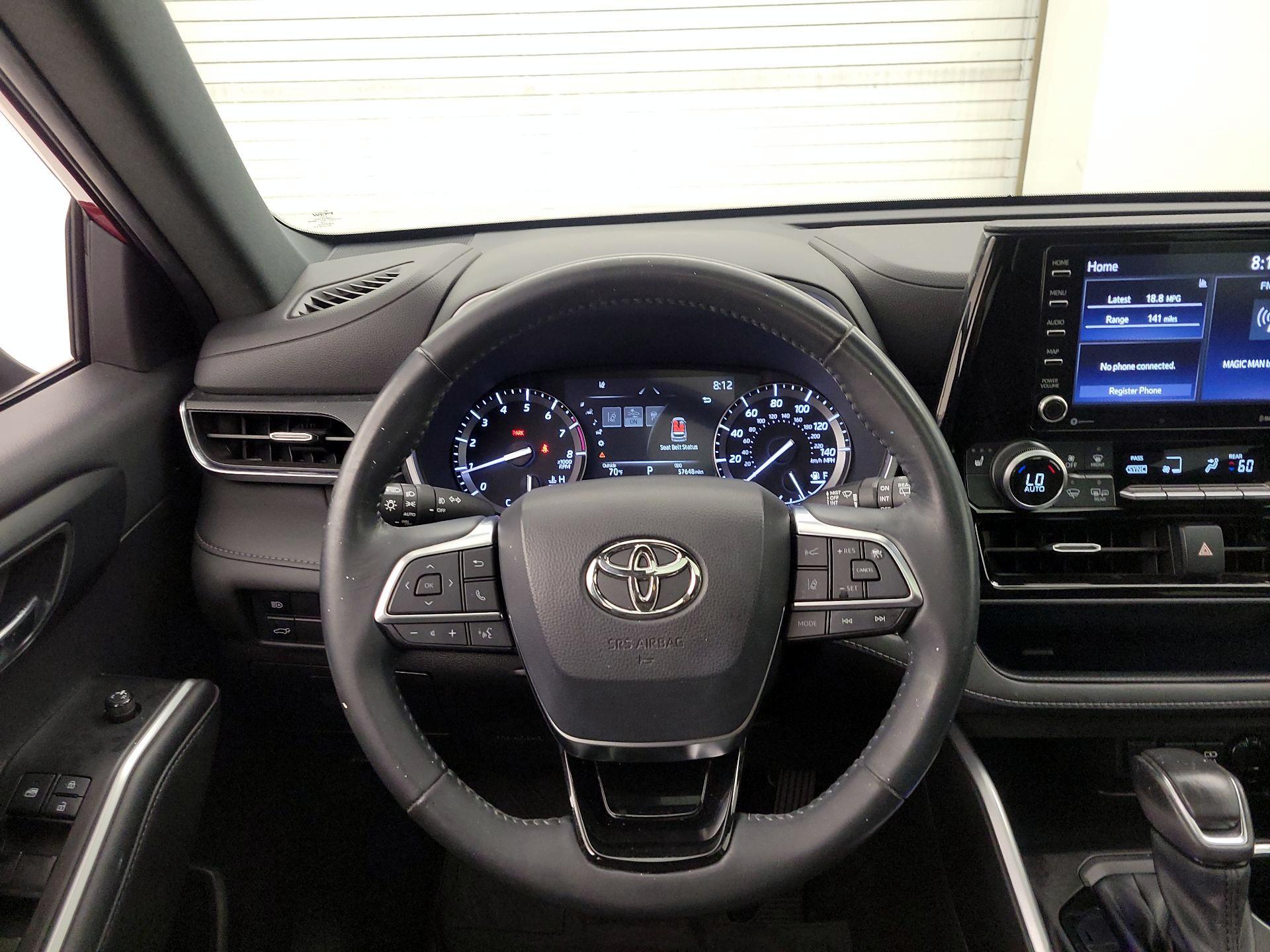 Thumbnail: 2021 Toyota Highlander - 10