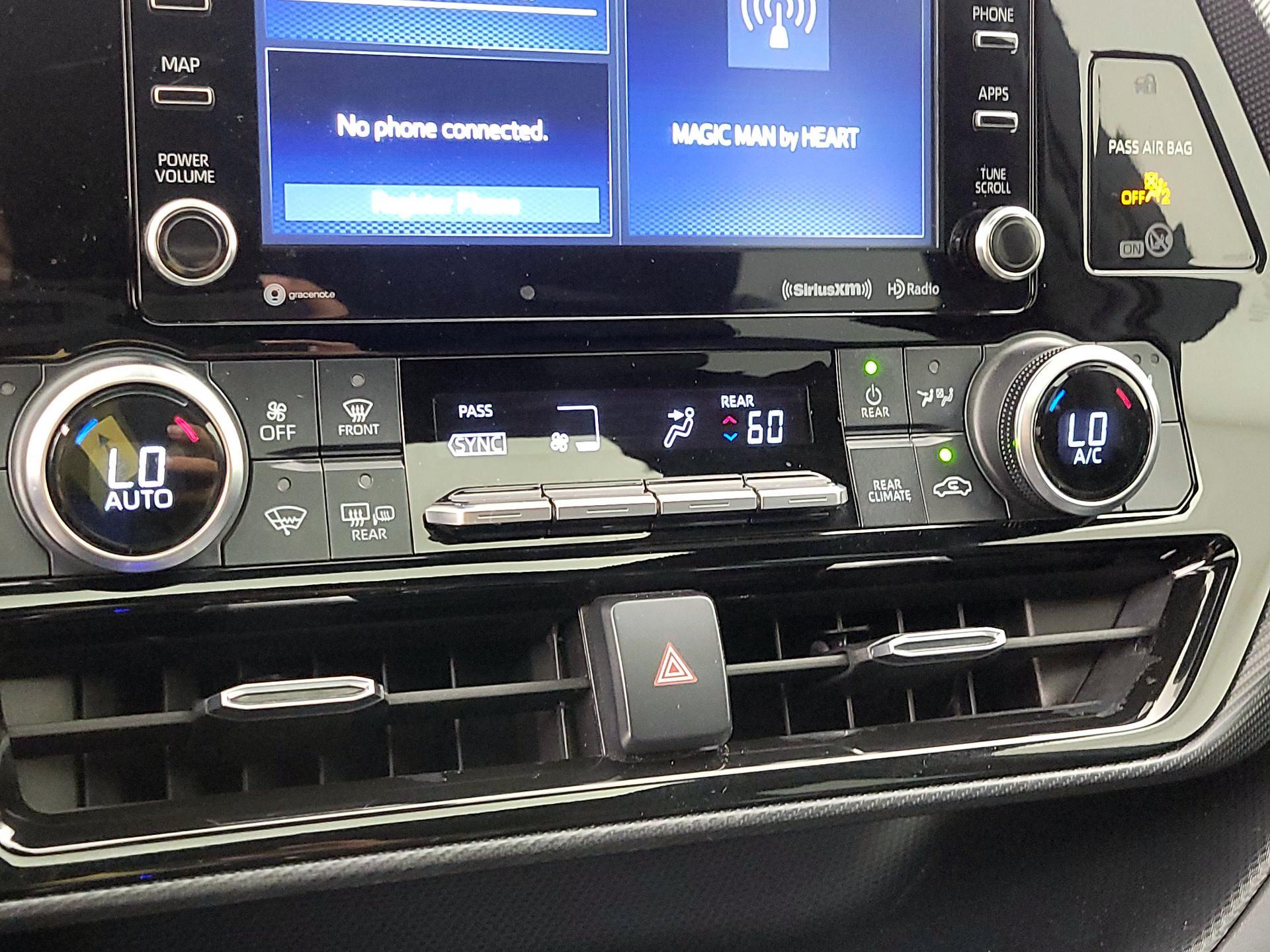 Thumbnail: 2021 Toyota Highlander - 16