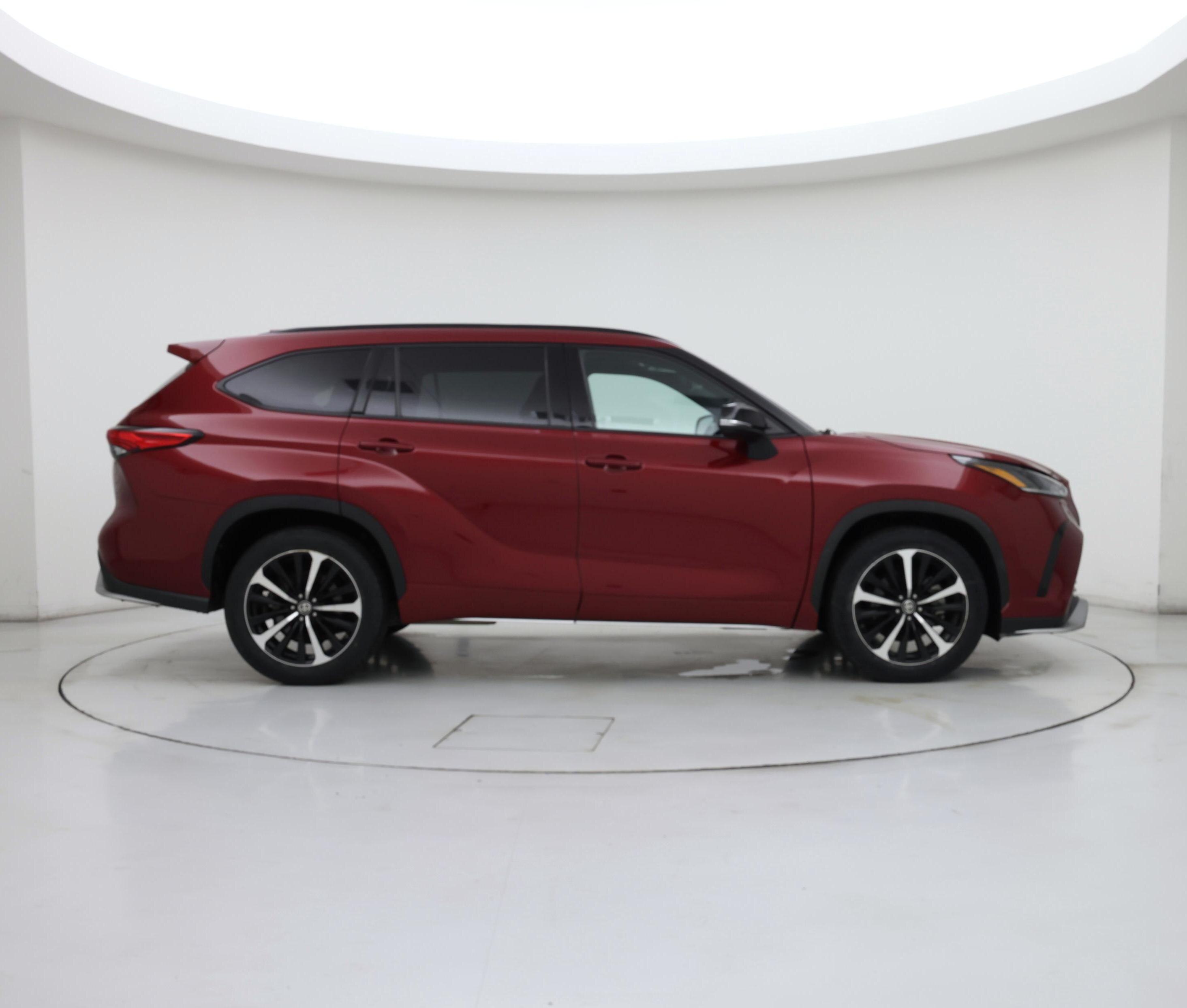 Thumbnail: 2021 Toyota Highlander - 7