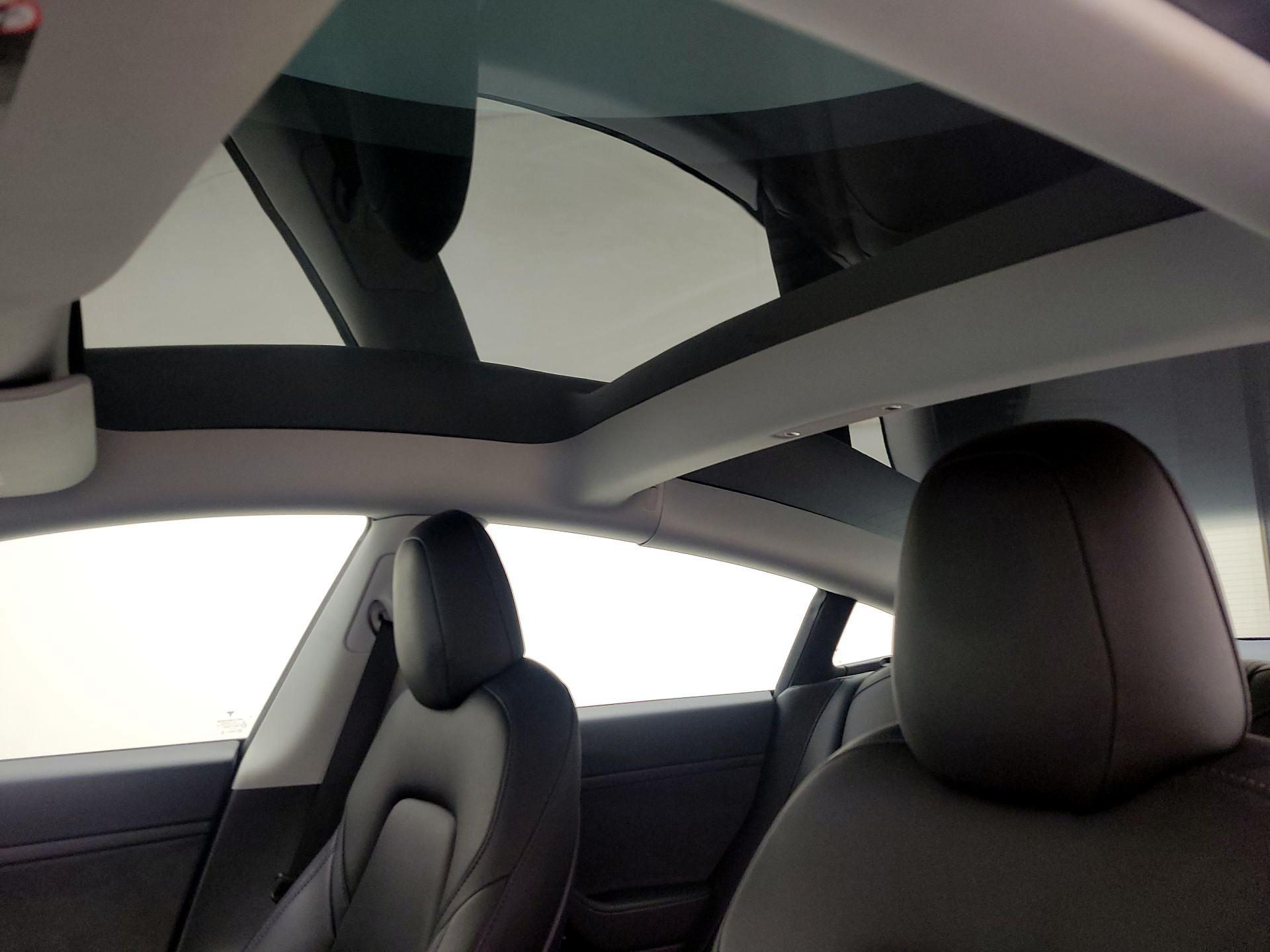 Thumbnail: 2021 Tesla Model 3 - 19