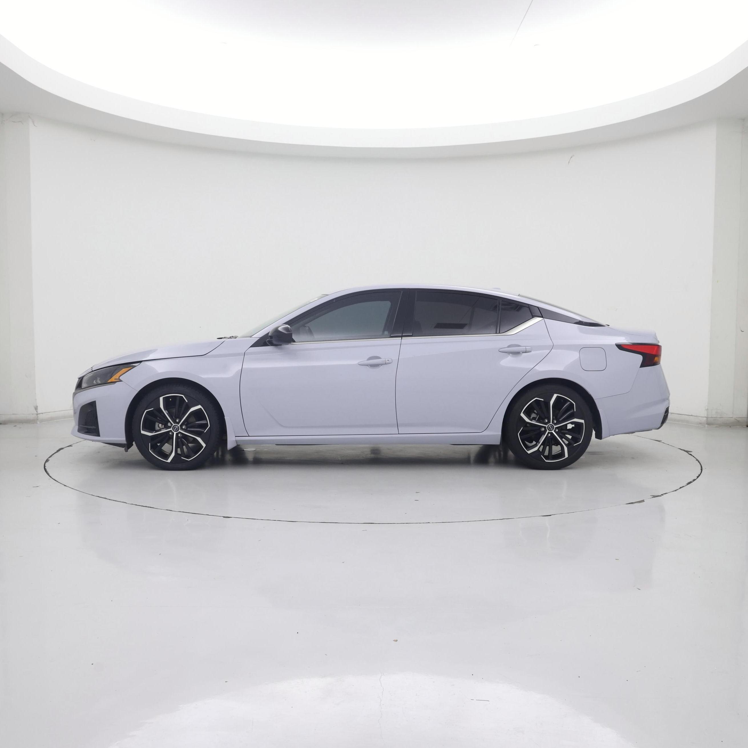 Thumbnail: 2024 Nissan Altima - 3