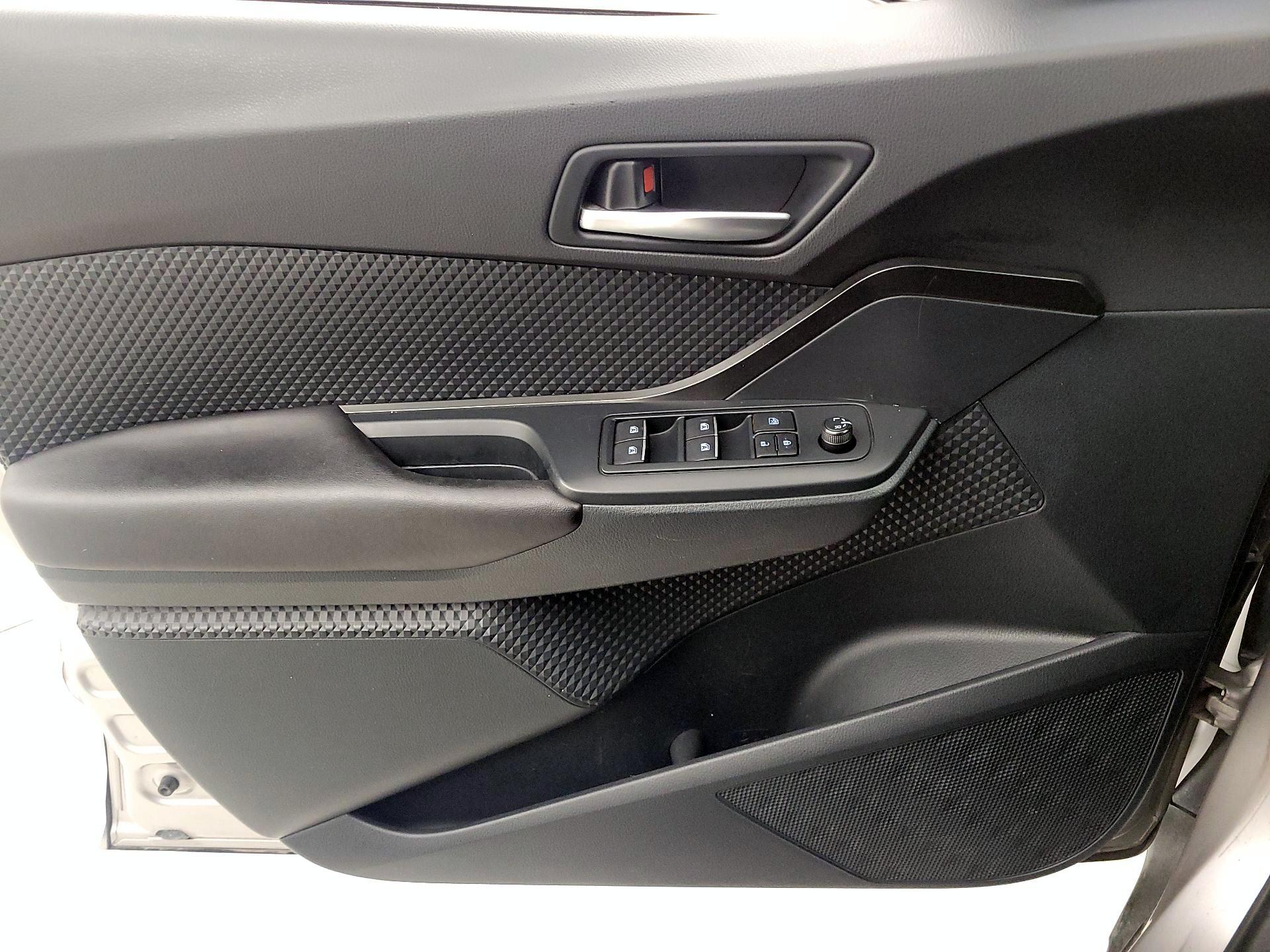 Thumbnail: 2018 Toyota C-HR - 12
