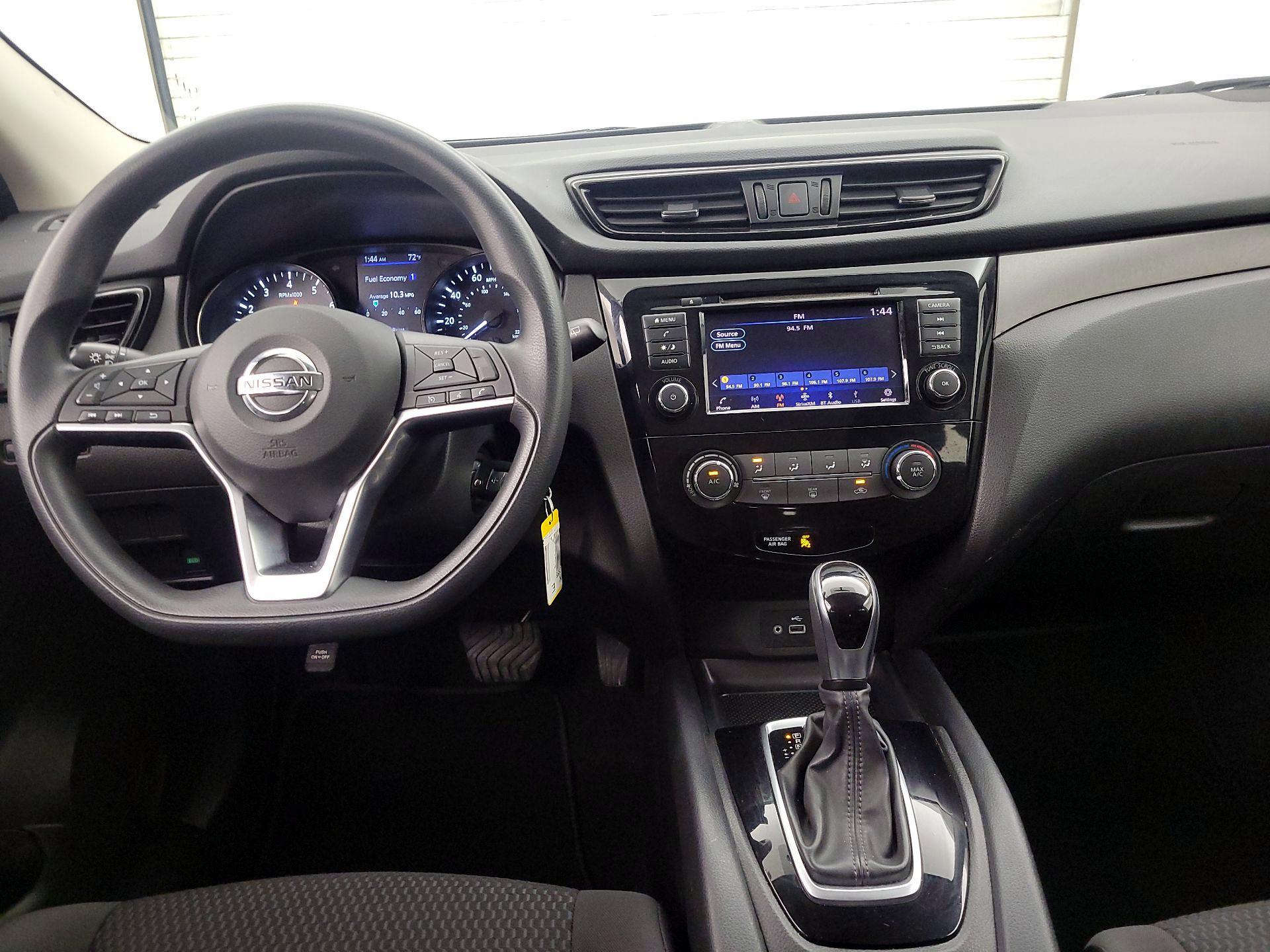 Thumbnail: 2019 Nissan Rogue Sport - 9