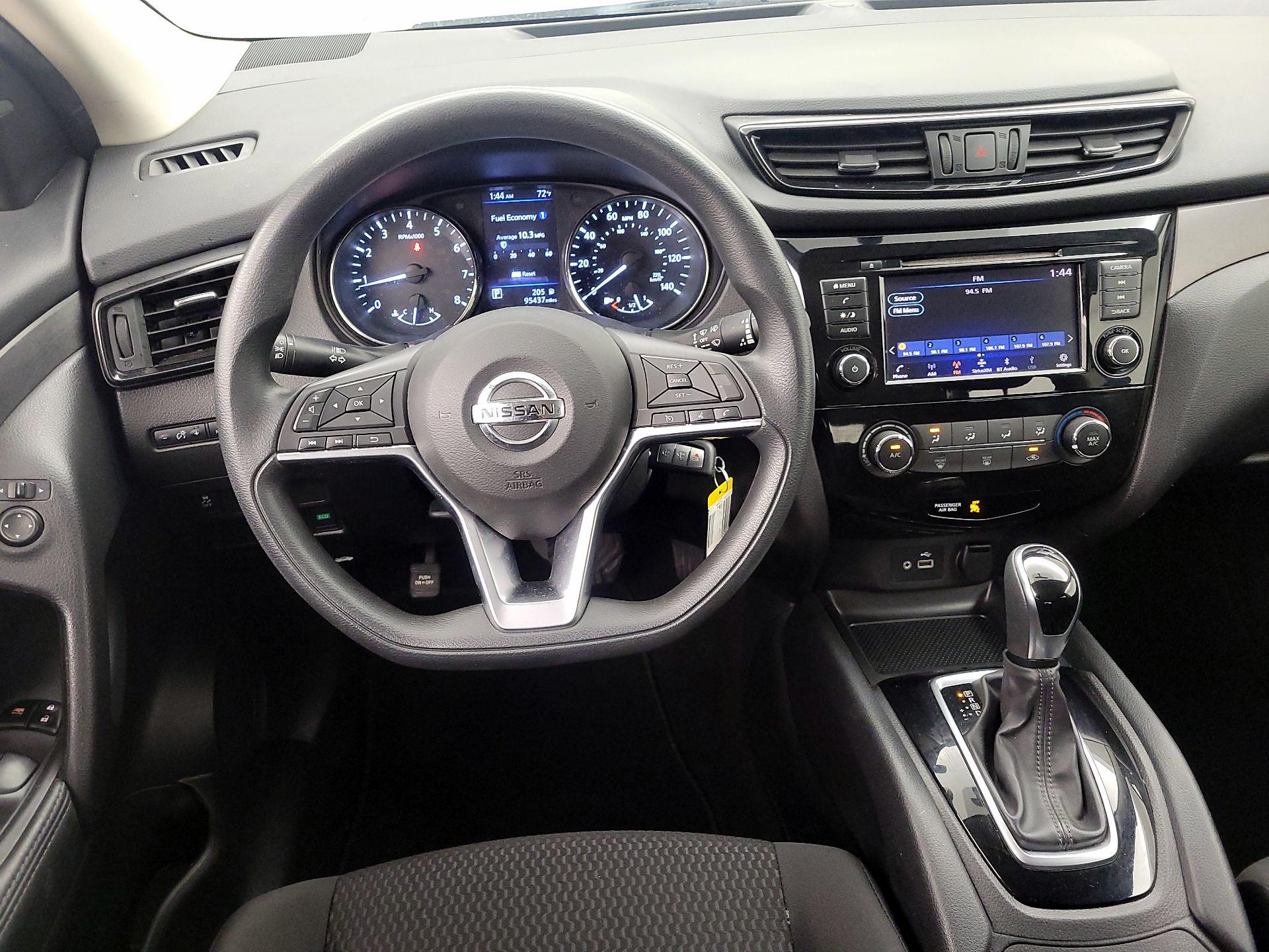 Thumbnail: 2019 Nissan Rogue Sport - 10