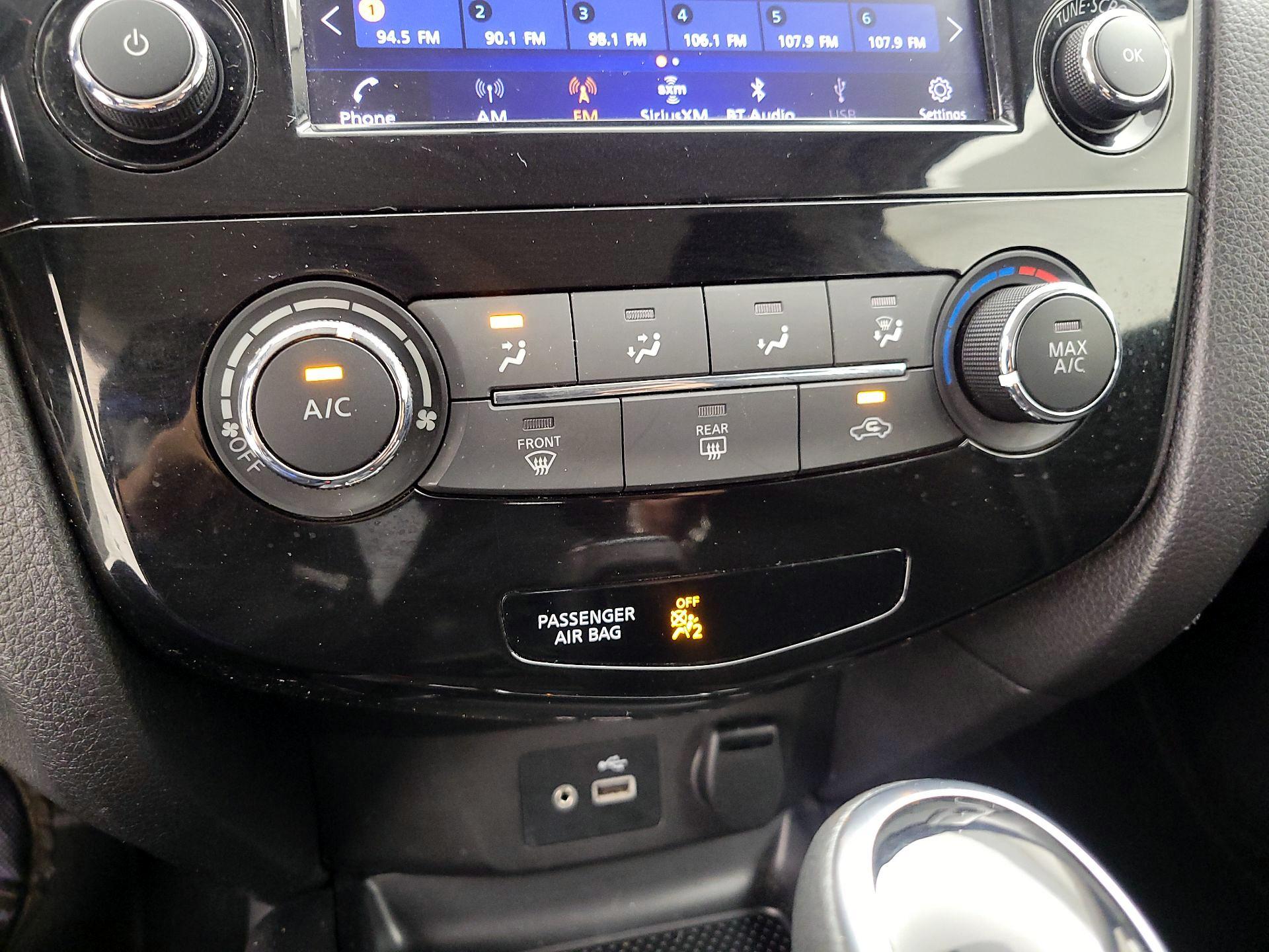 Thumbnail: 2019 Nissan Rogue Sport - 16
