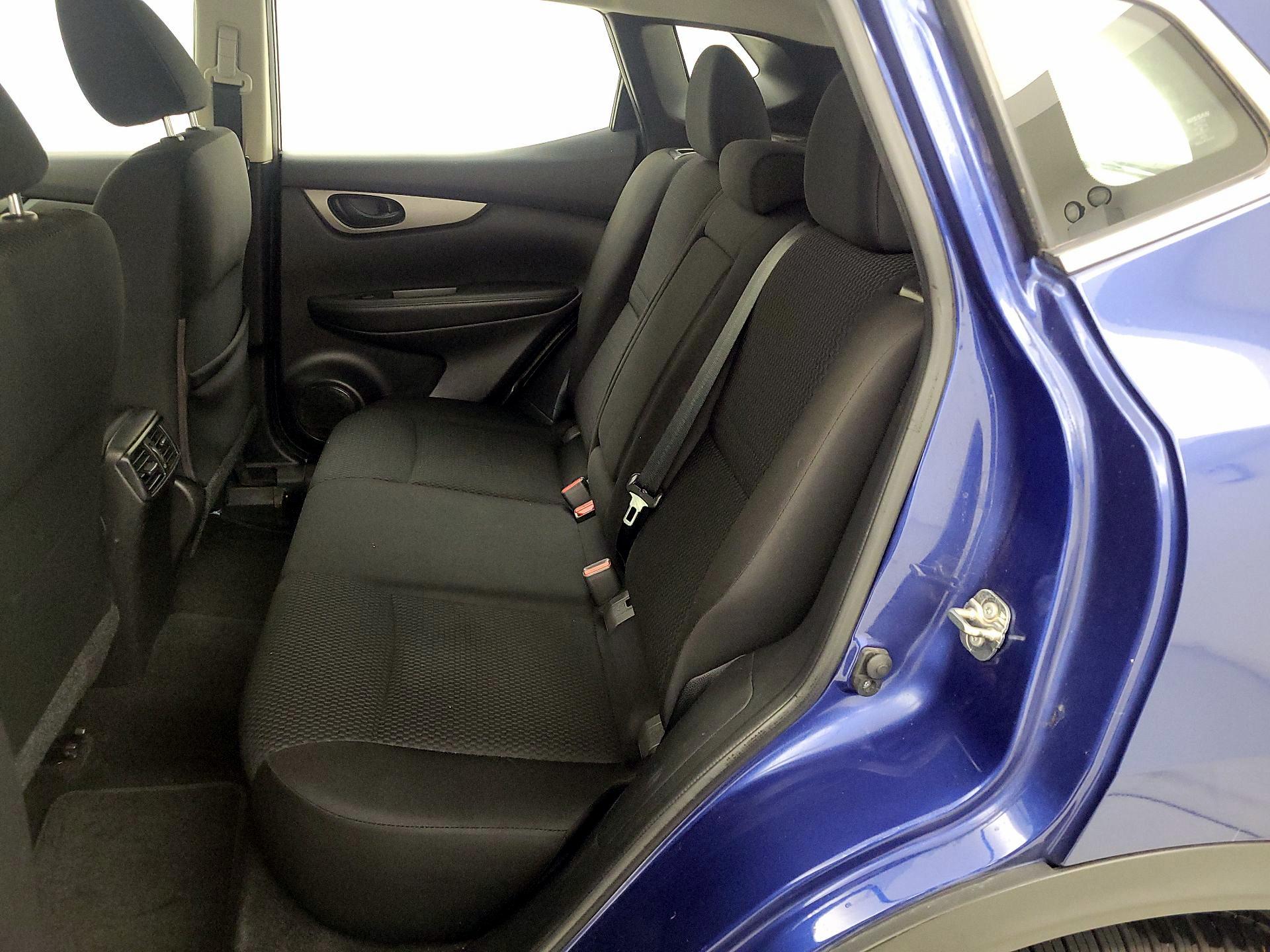 Thumbnail: 2019 Nissan Rogue Sport - 19
