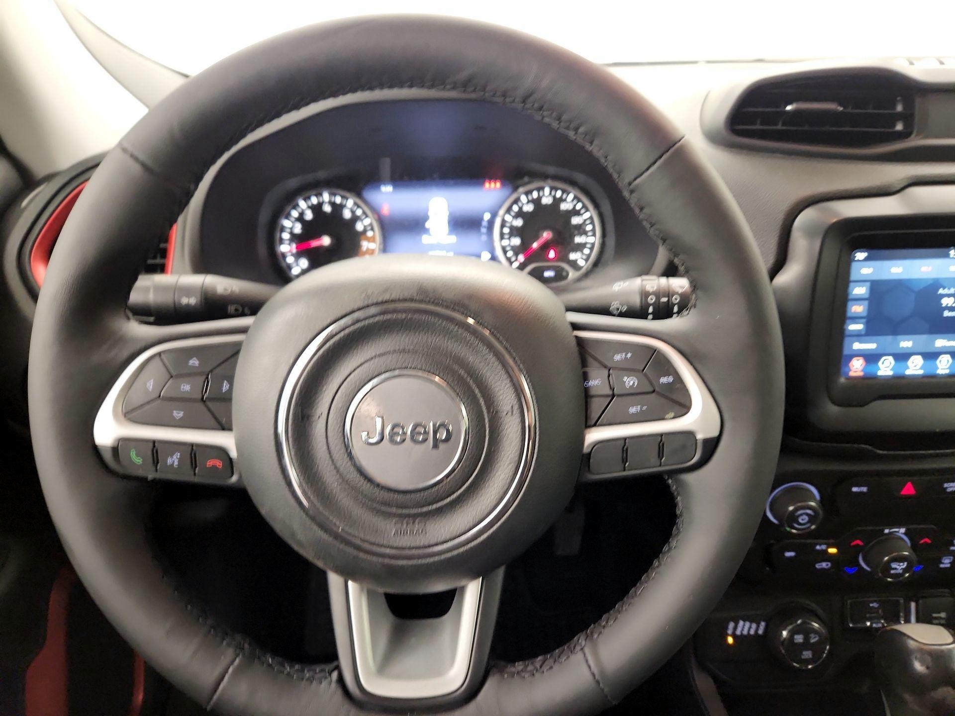 Thumbnail: 2019 Jeep Renegade - 10