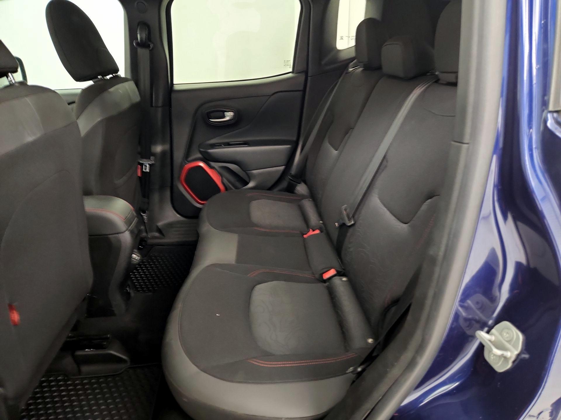 Thumbnail: 2019 Jeep Renegade - 19