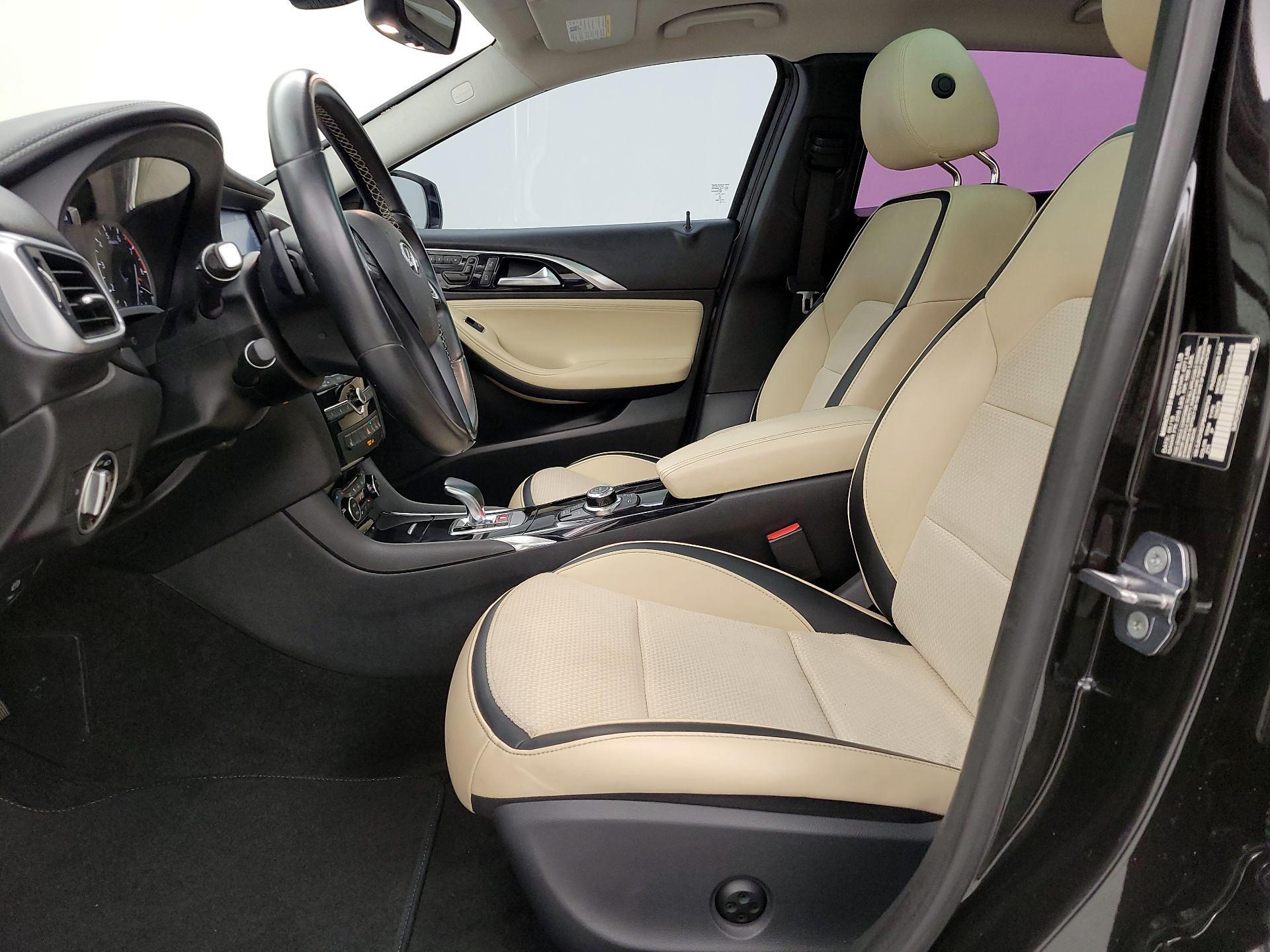 Thumbnail: 2019 INFINITI QX30 - 11