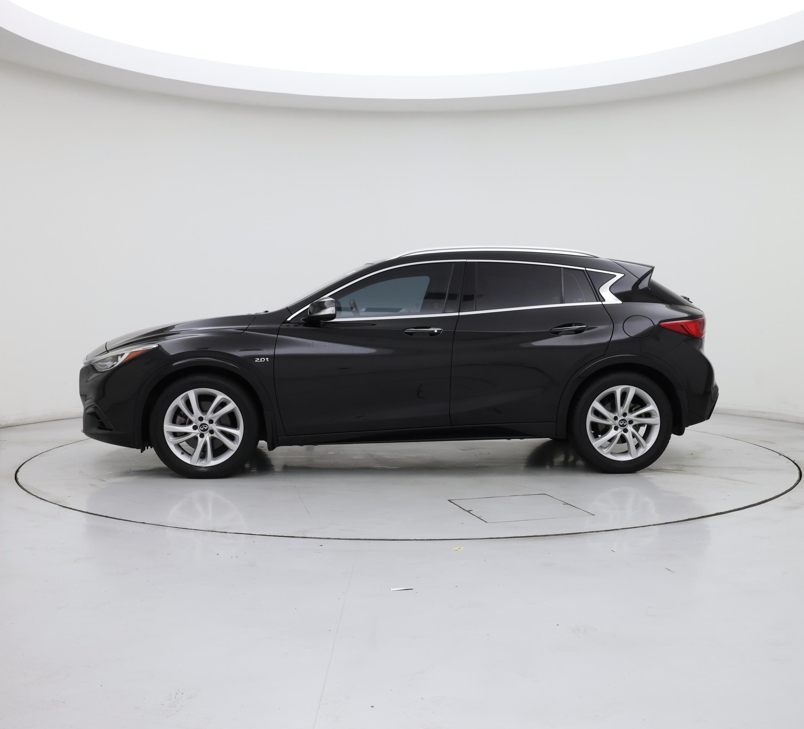 Thumbnail: 2019 INFINITI QX30 - 3