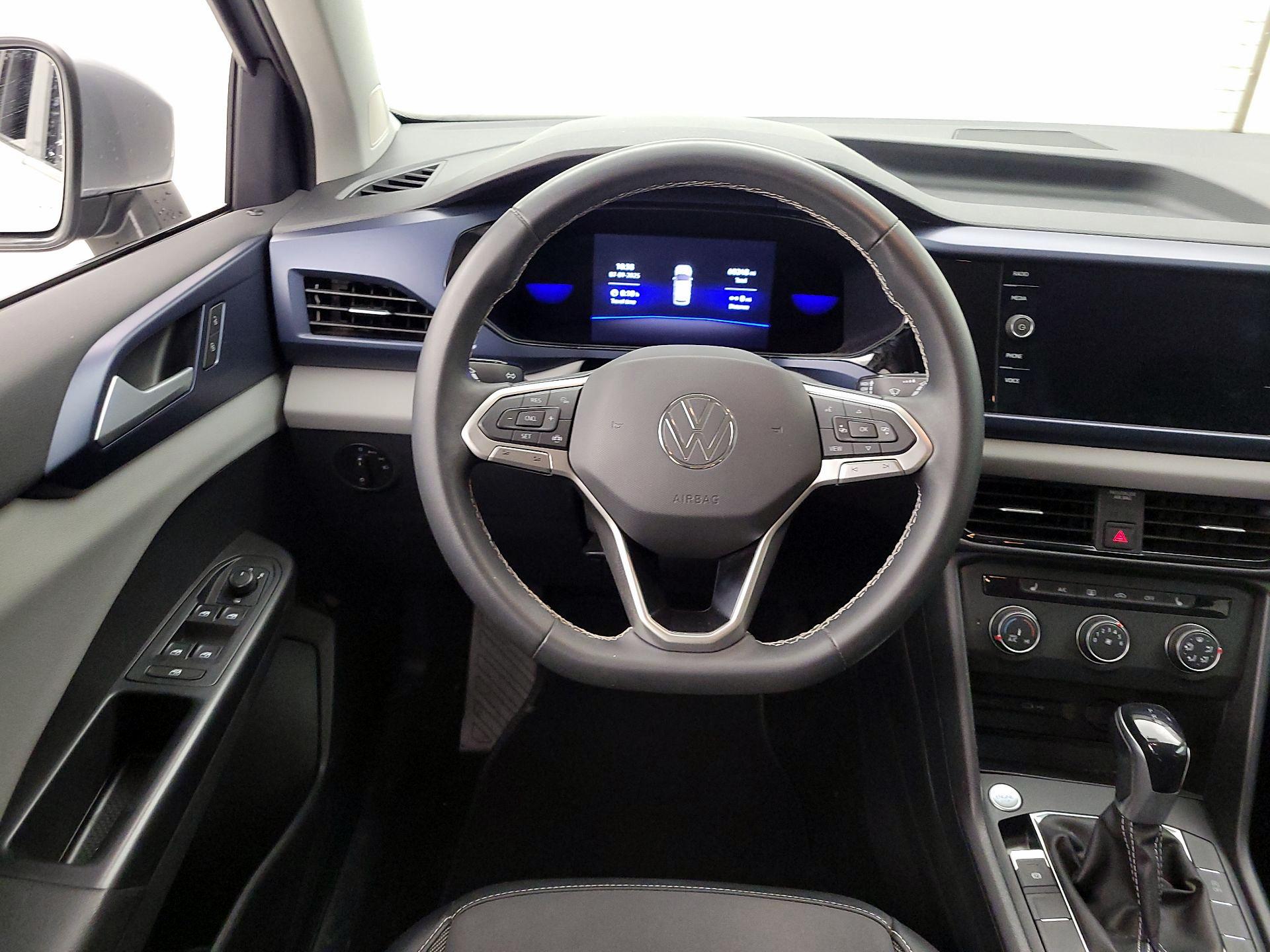 Thumbnail: 2022 Volkswagen Taos - 10