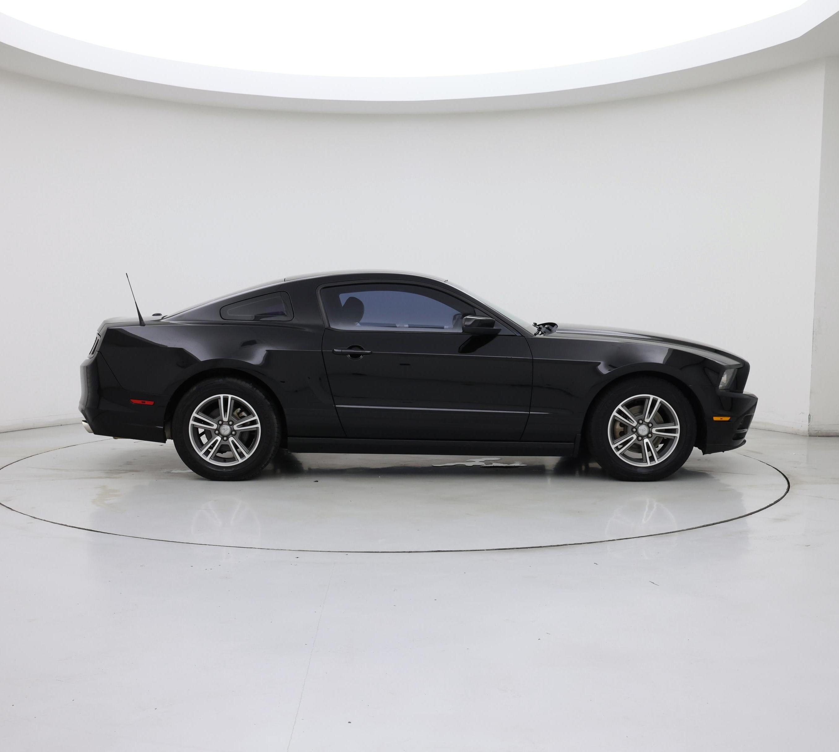 Thumbnail: 2013 Ford Mustang - 7