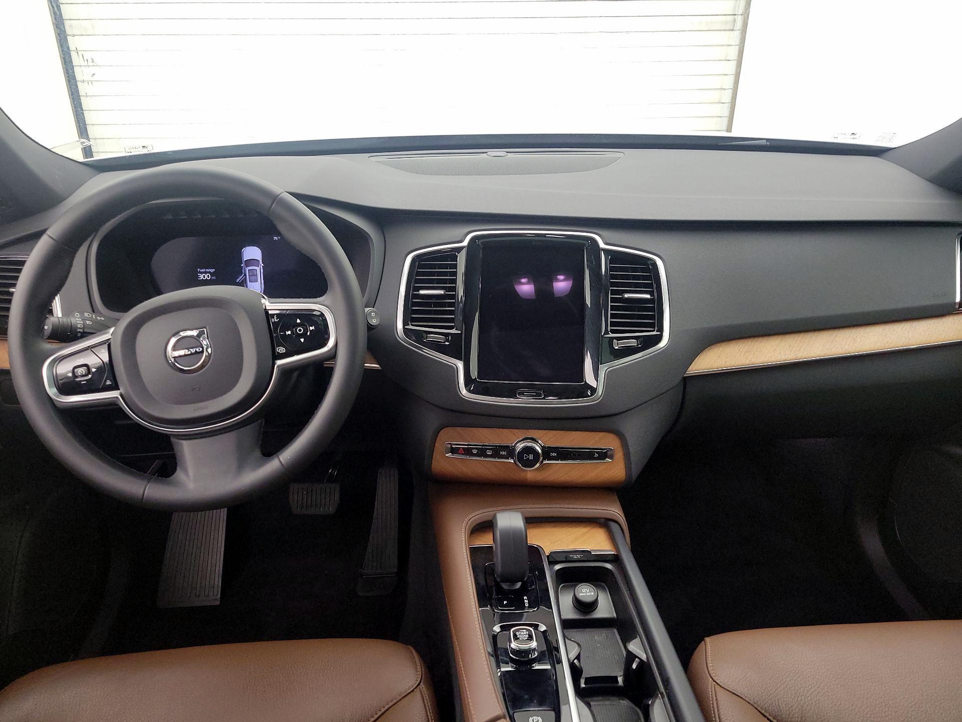 Thumbnail: 2023 Volvo XC90 - 9