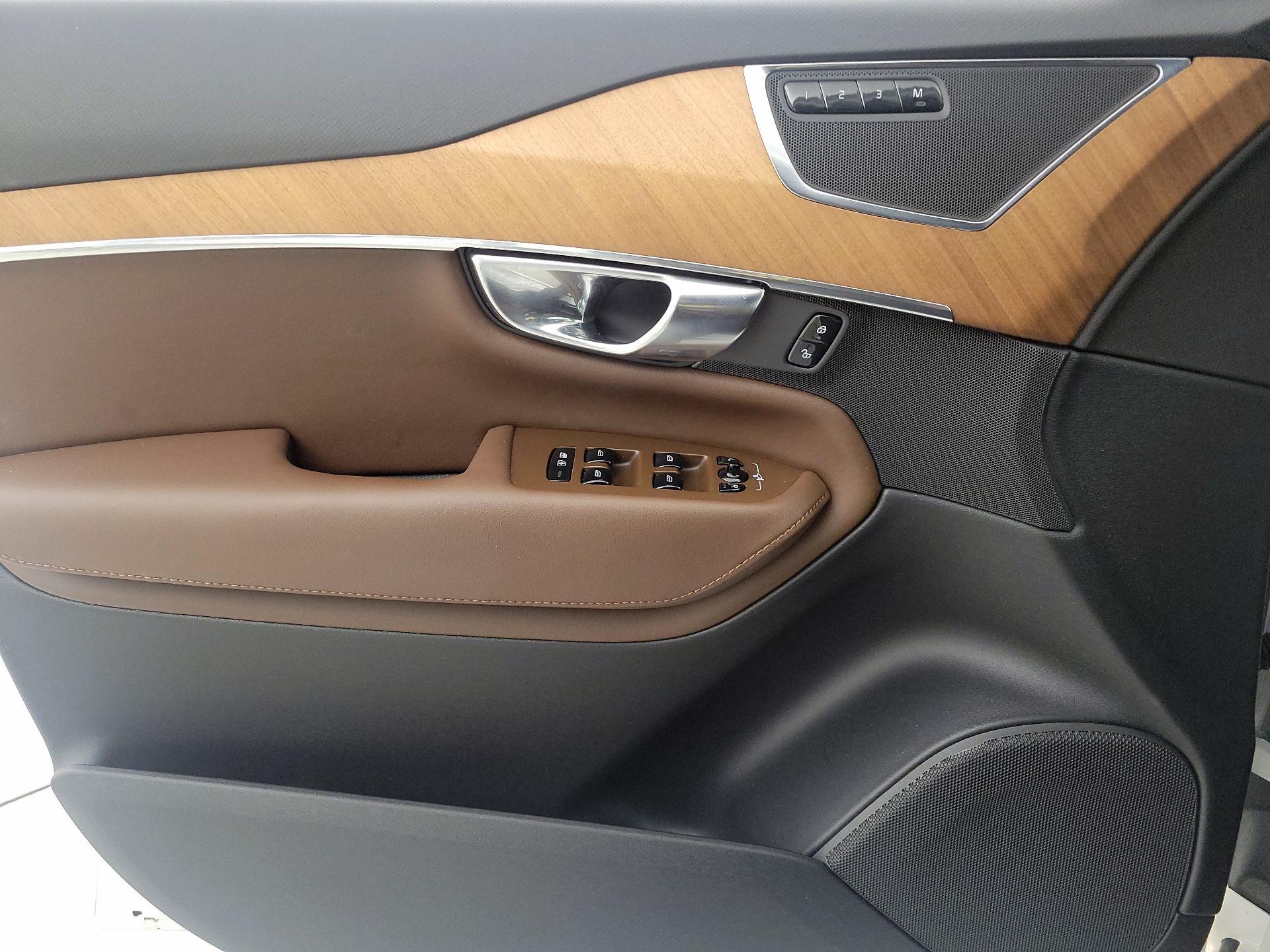 Thumbnail: 2023 Volvo XC90 - 12