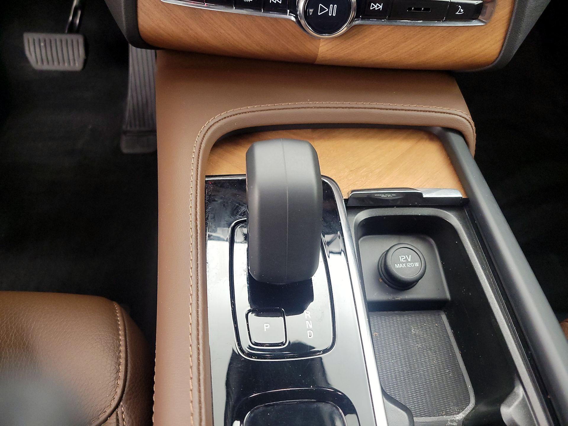 Thumbnail: 2023 Volvo XC90 - 18