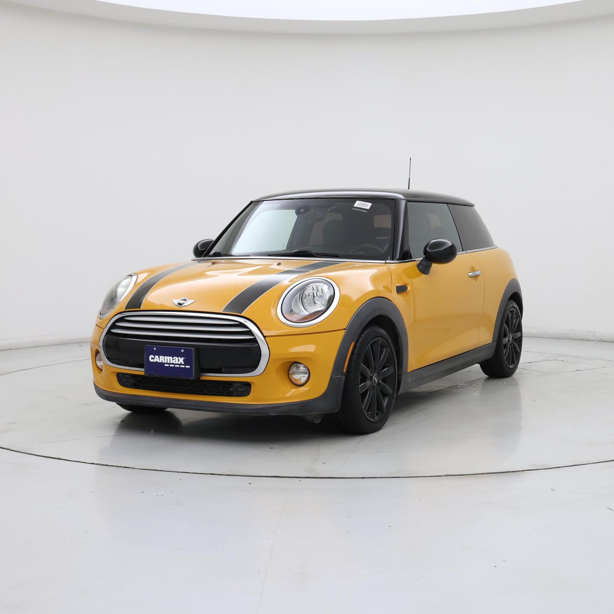 Thumbnail: 2015 MINI Cooper Hardtop - 4