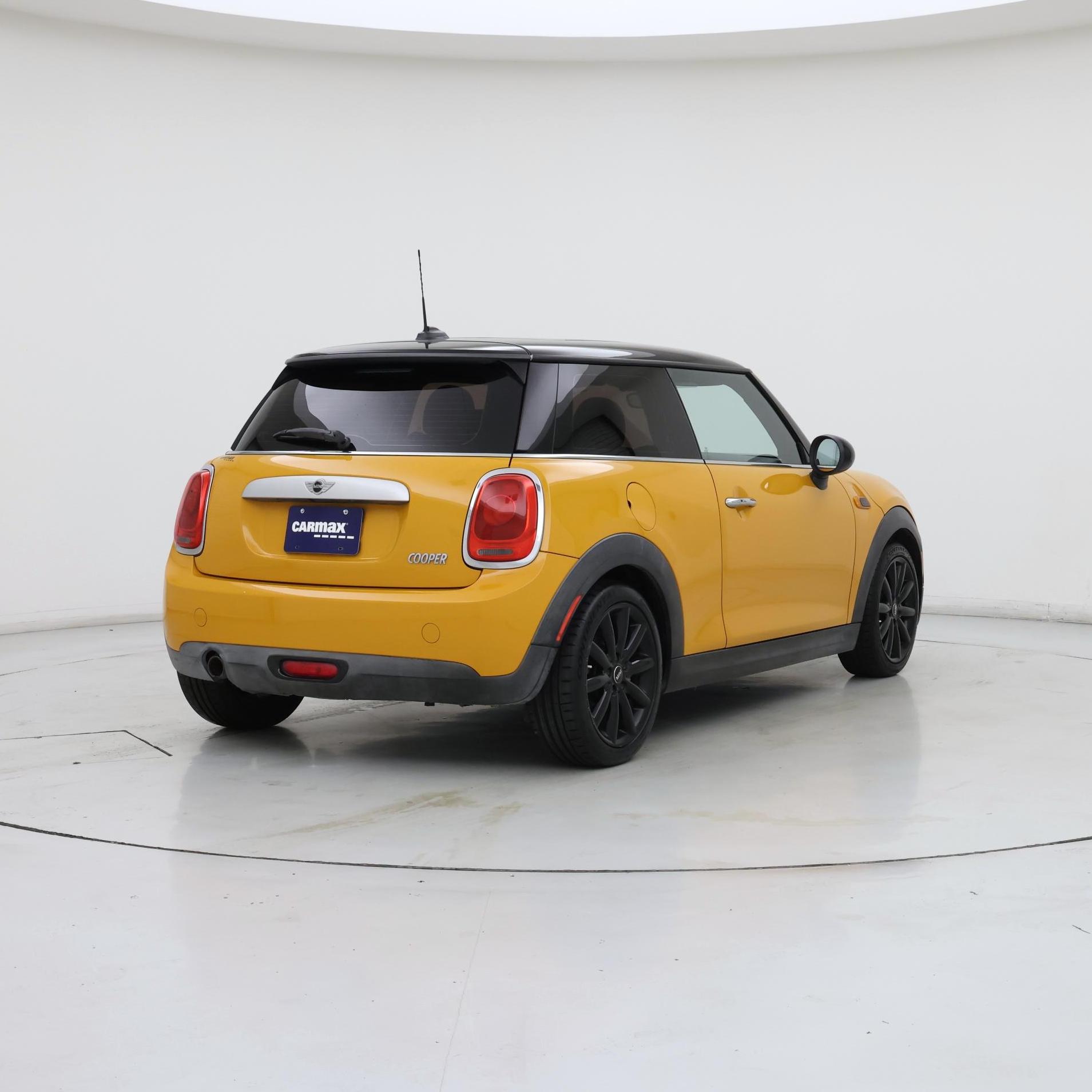 Thumbnail: 2015 MINI Cooper Hardtop - 8