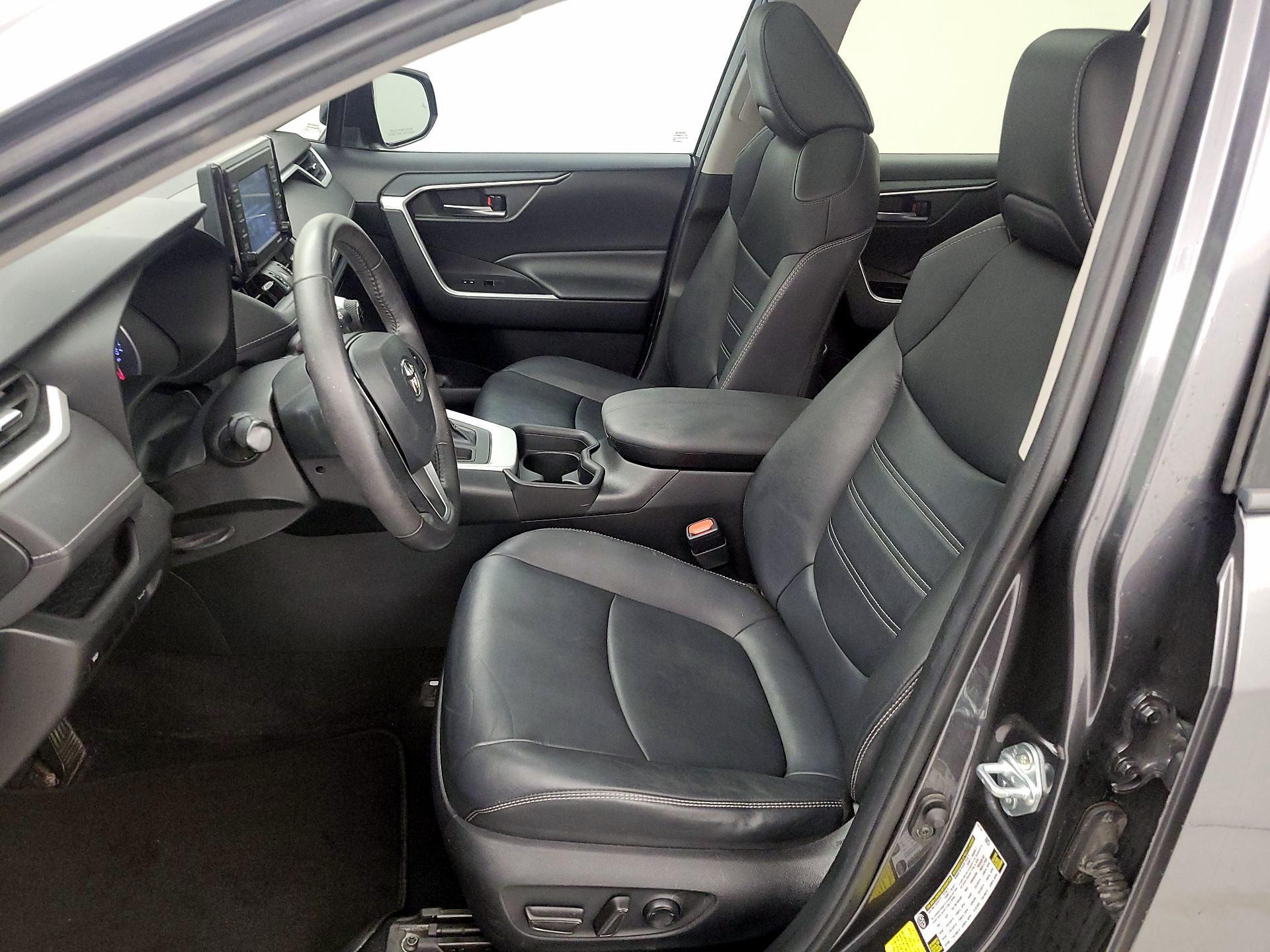 Thumbnail: 2021 Toyota RAV4 - 11