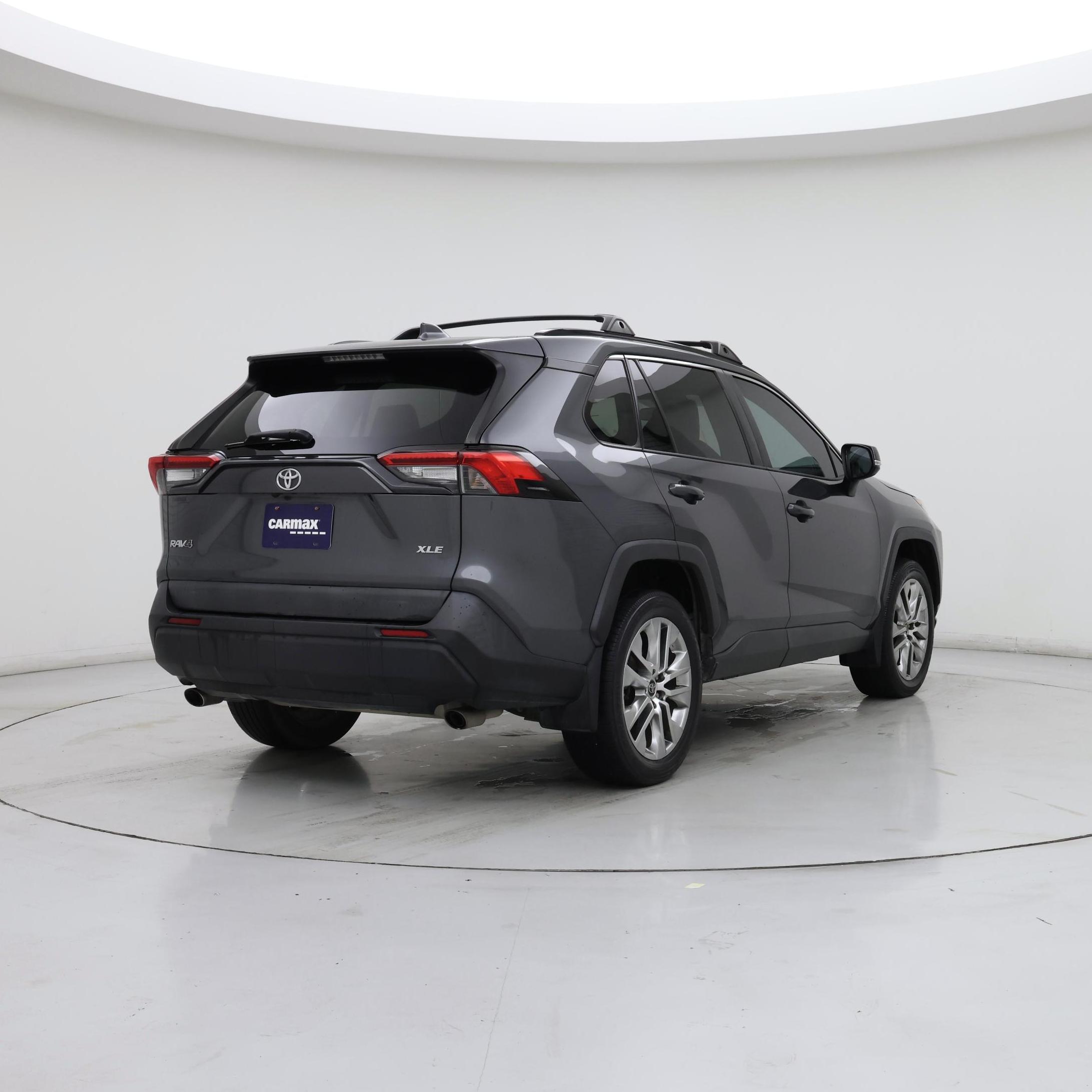 Thumbnail: 2021 Toyota RAV4 - 8