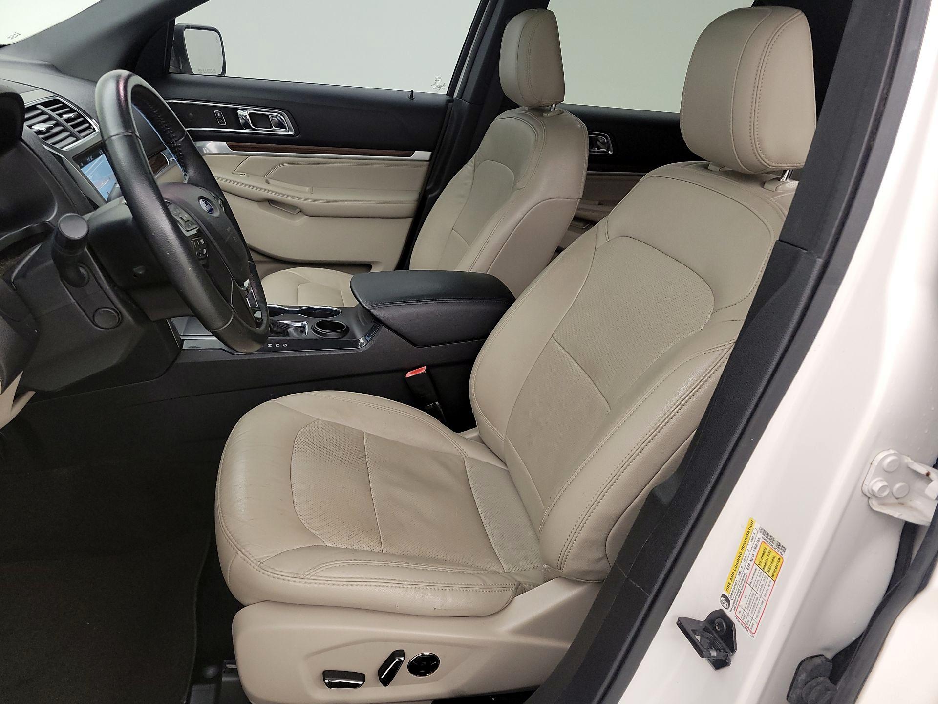 Thumbnail: 2018 Ford Explorer - 11