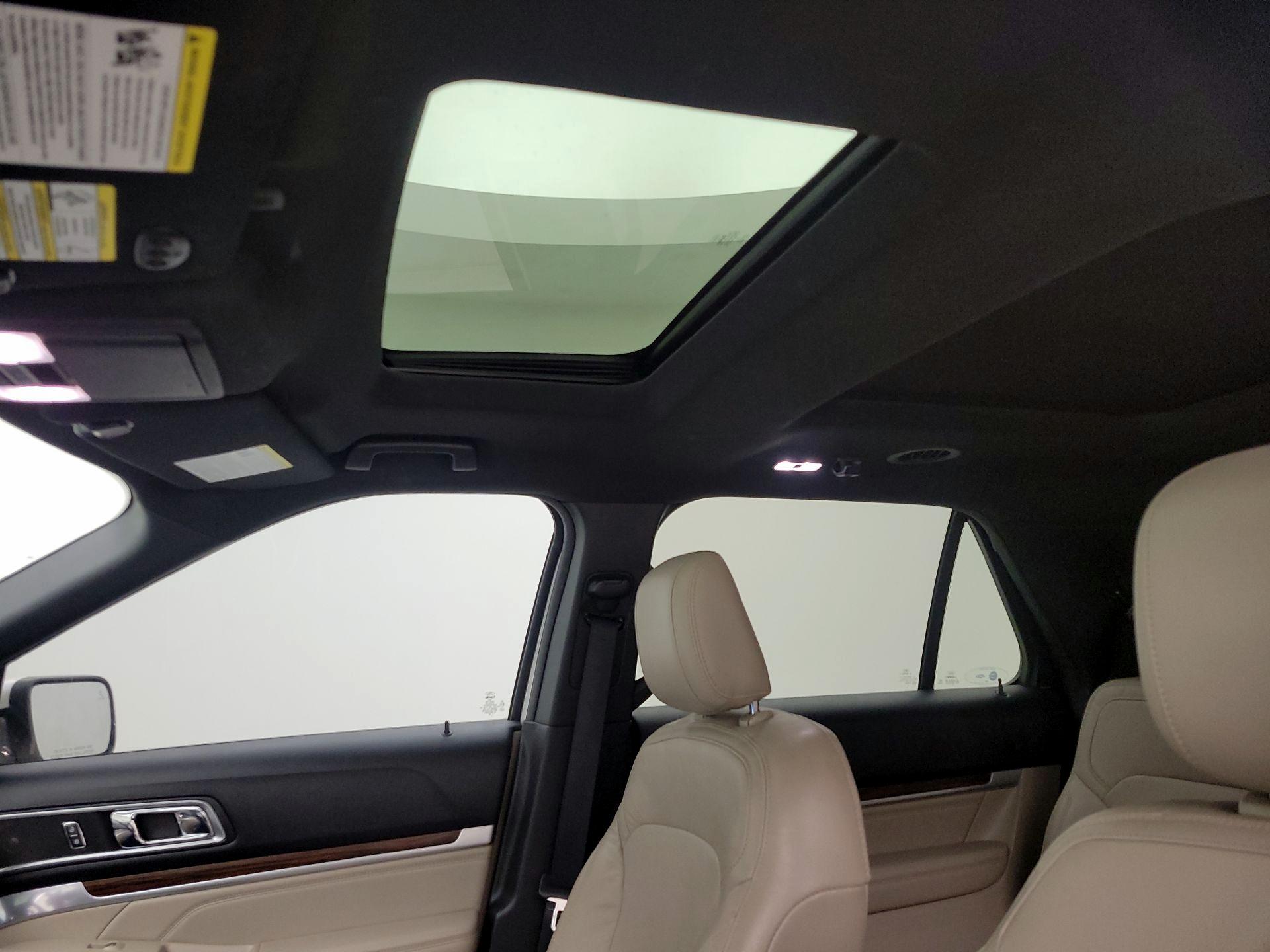 Thumbnail: 2018 Ford Explorer - 20