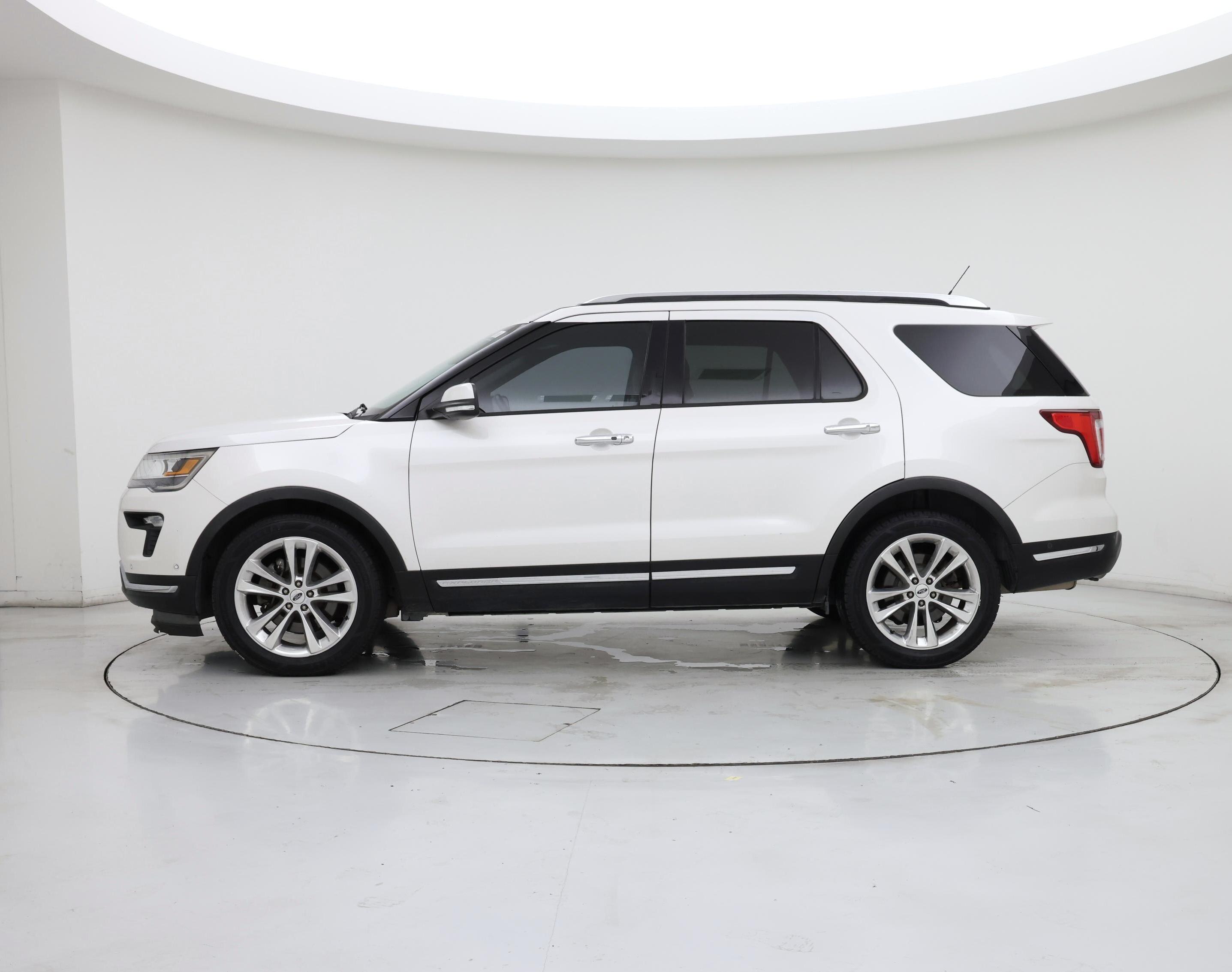 Thumbnail: 2018 Ford Explorer - 3