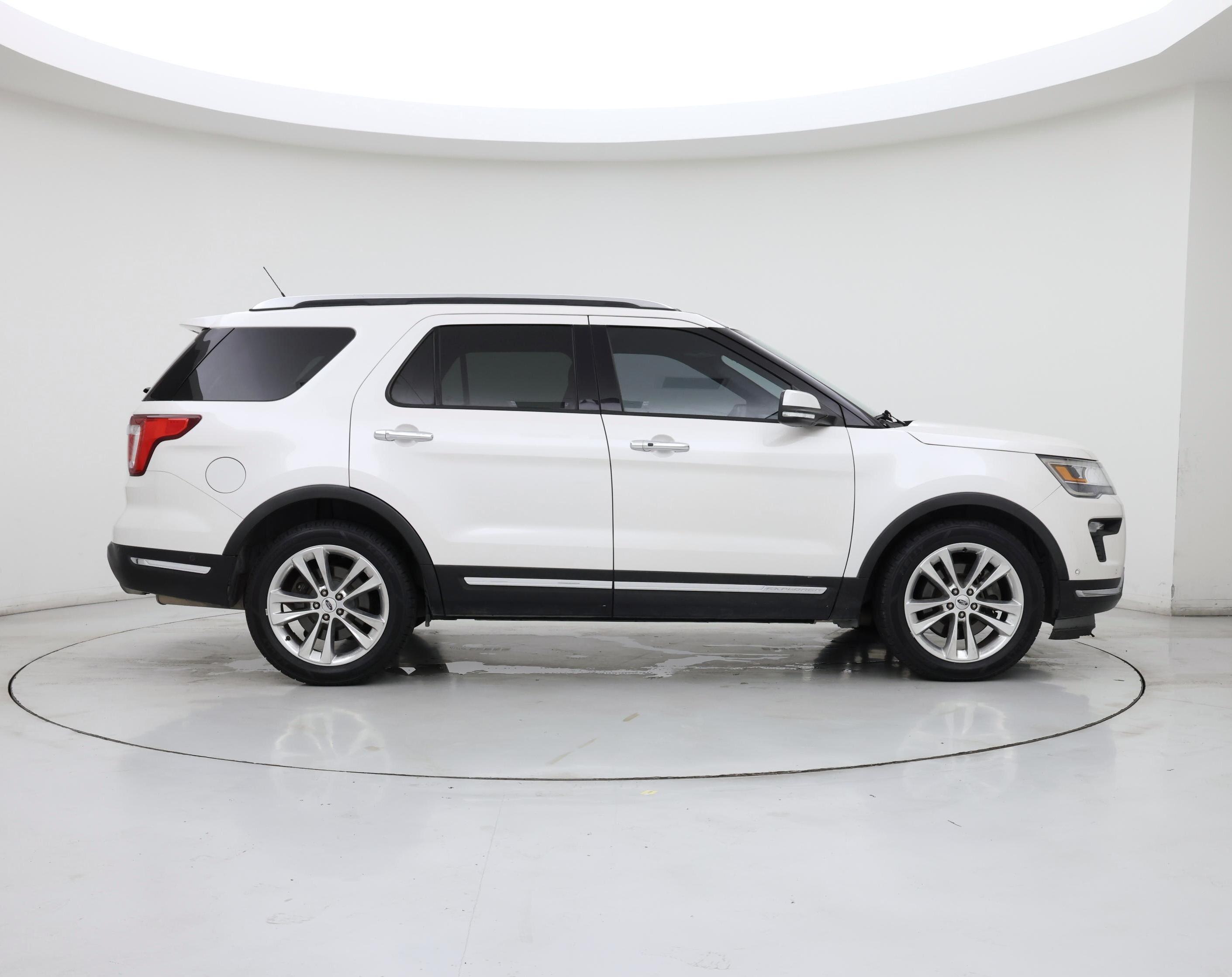 Thumbnail: 2018 Ford Explorer - 7