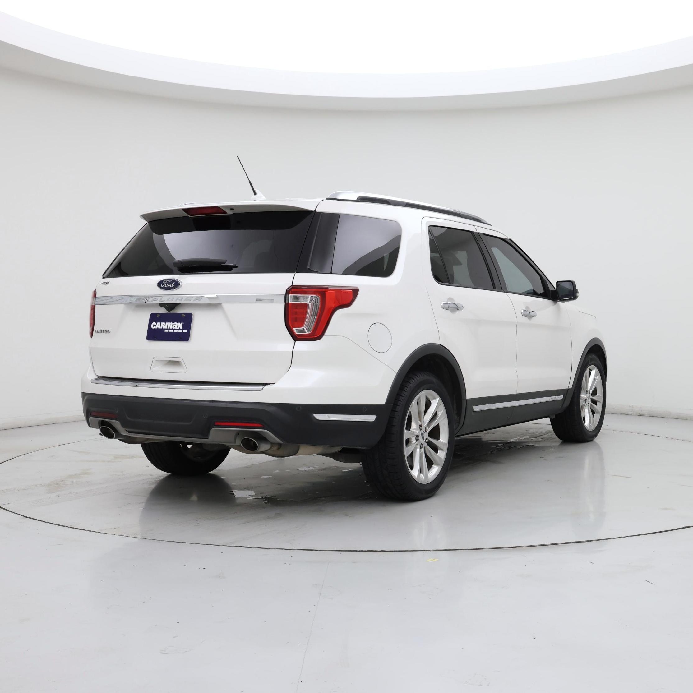 Thumbnail: 2018 Ford Explorer - 8