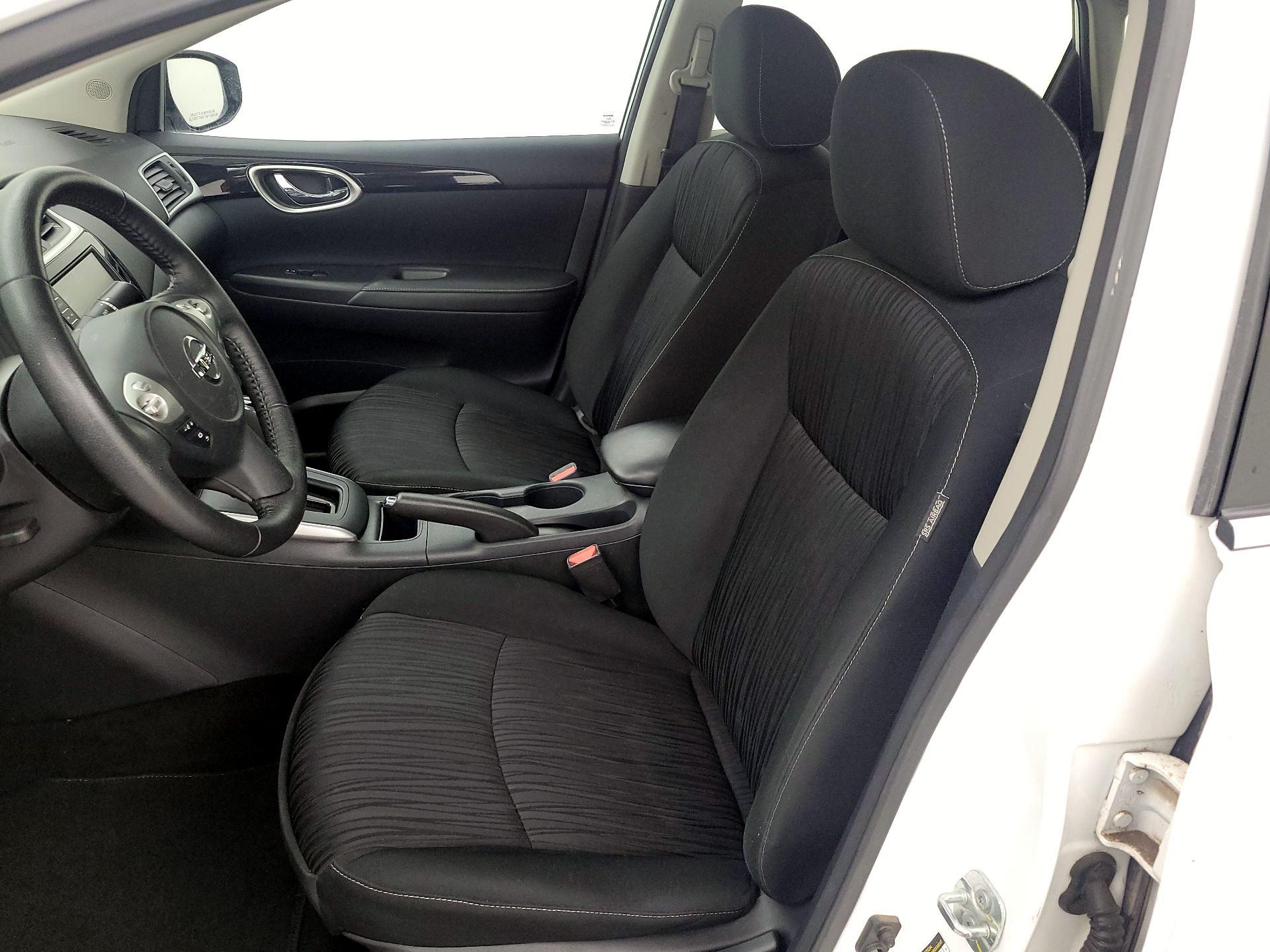 Thumbnail: 2019 Nissan Sentra - 11