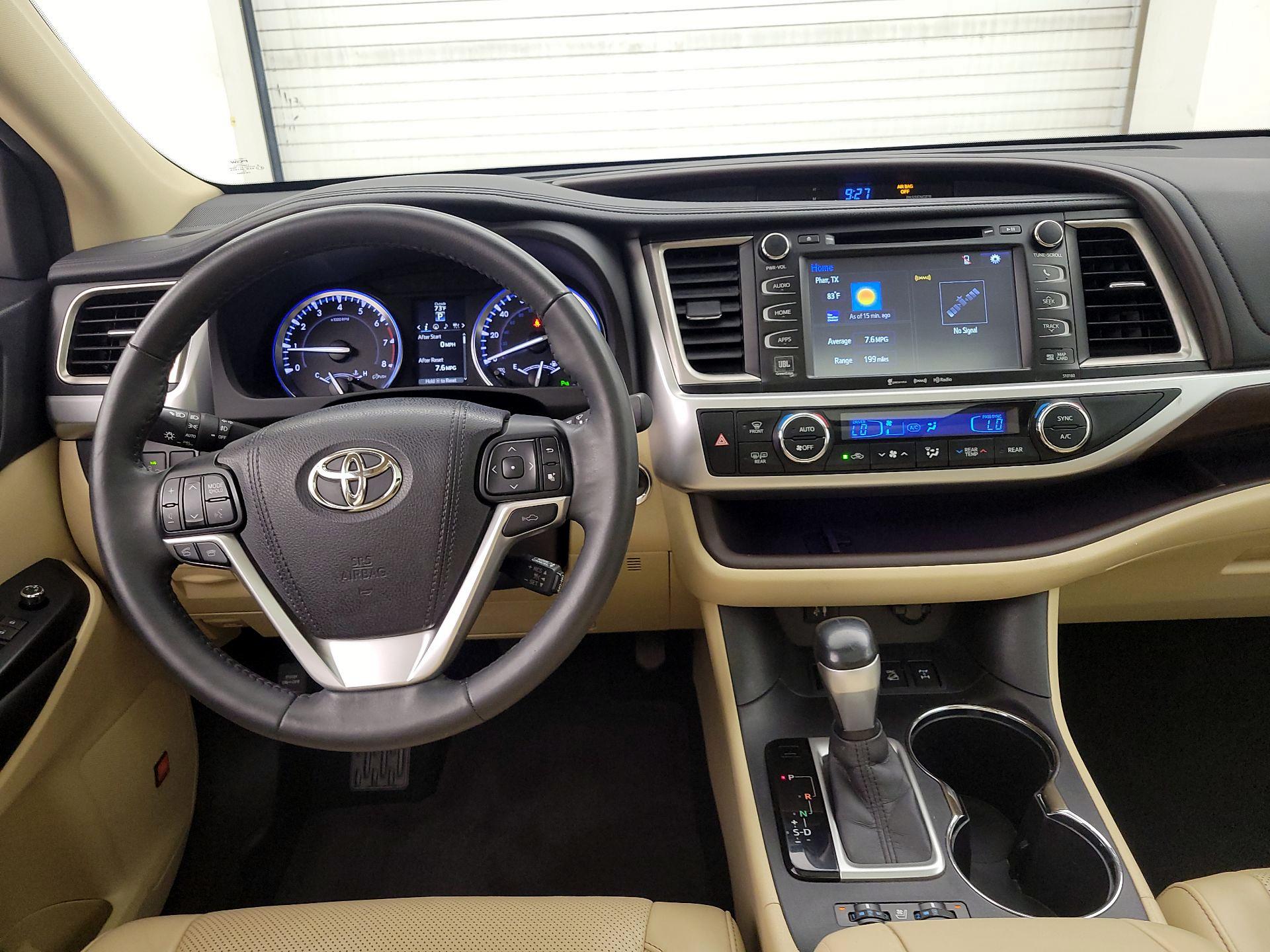 Thumbnail: 2016 Toyota Highlander - 9