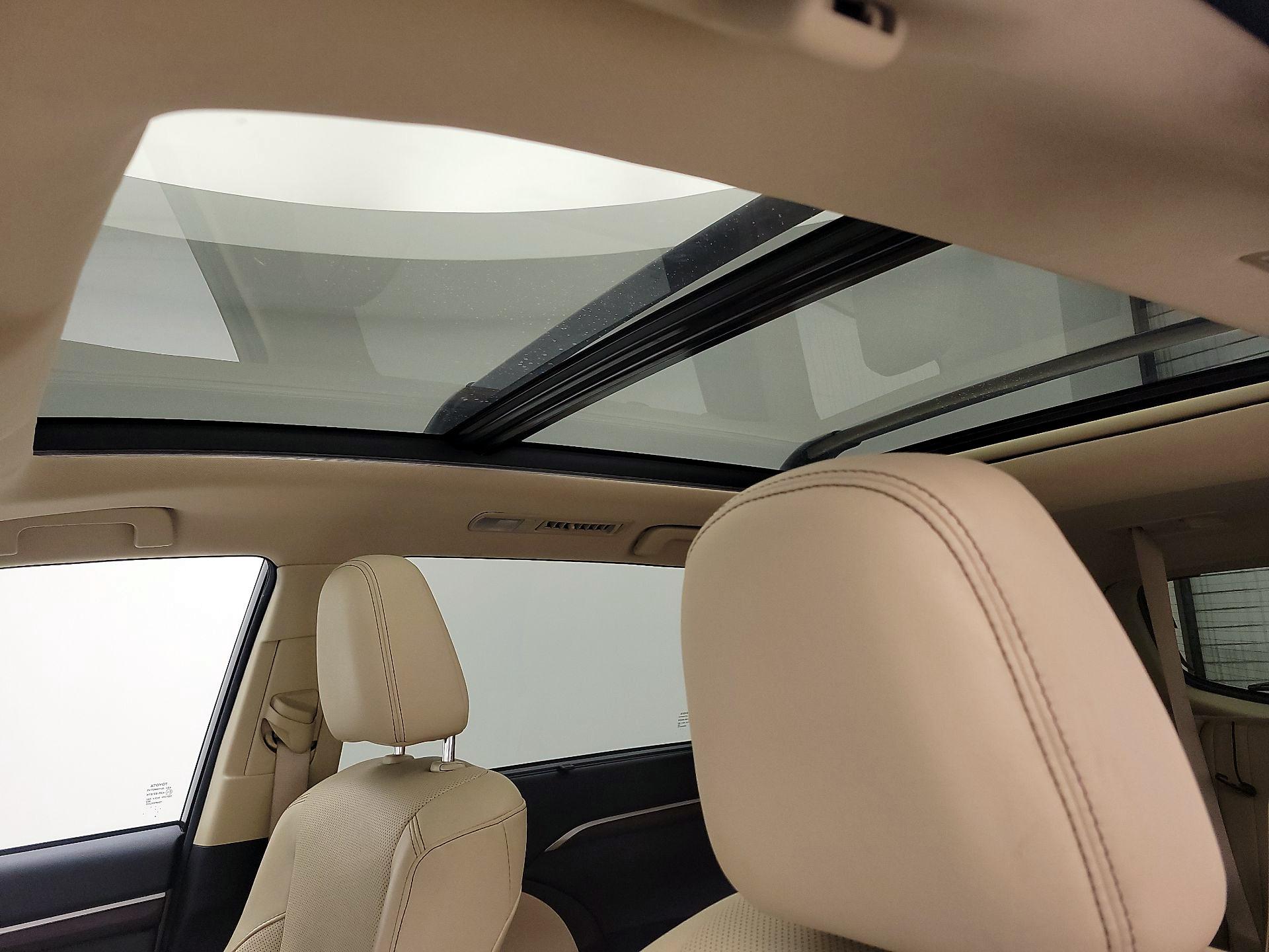 Thumbnail: 2016 Toyota Highlander - 19
