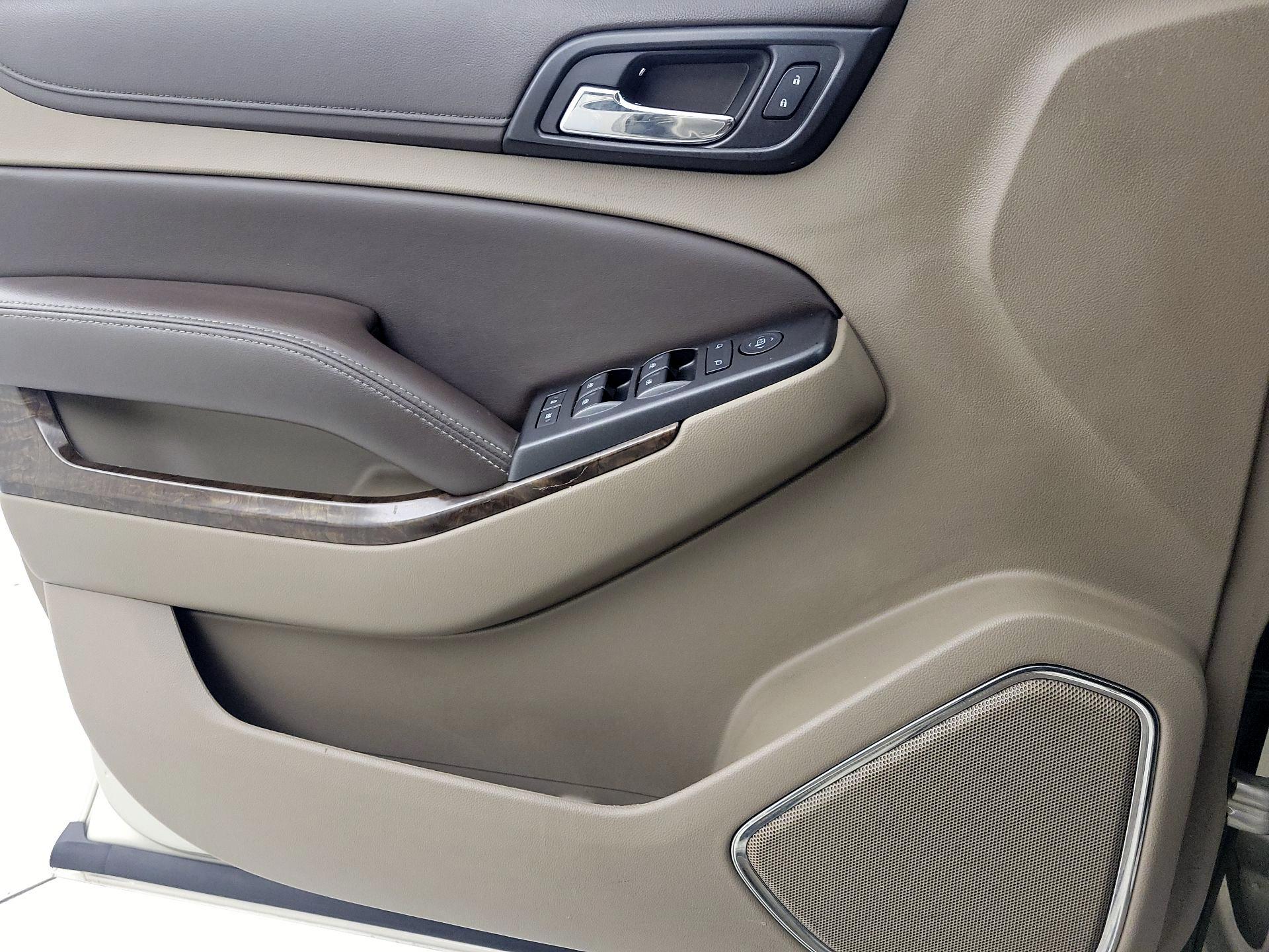 Thumbnail: 2016 Chevrolet Tahoe - 12