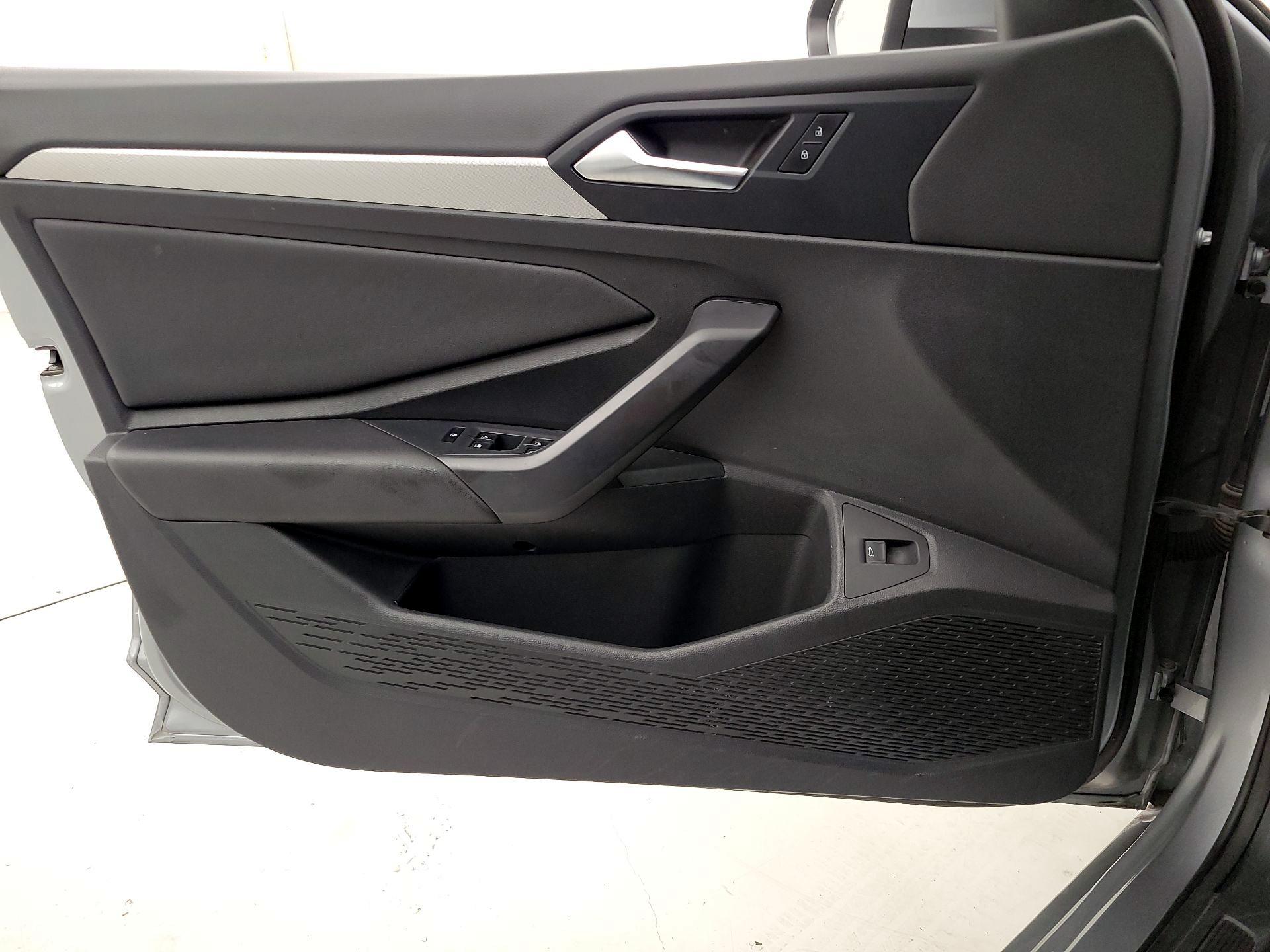 Thumbnail: 2019 Volkswagen Jetta - 12