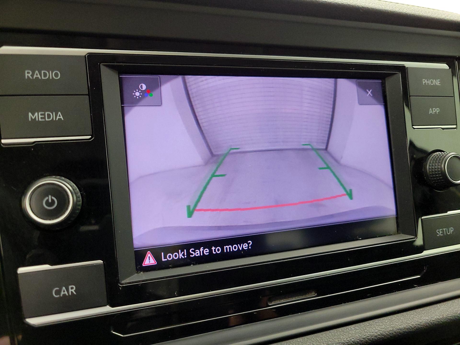 Thumbnail: 2019 Volkswagen Jetta - 14