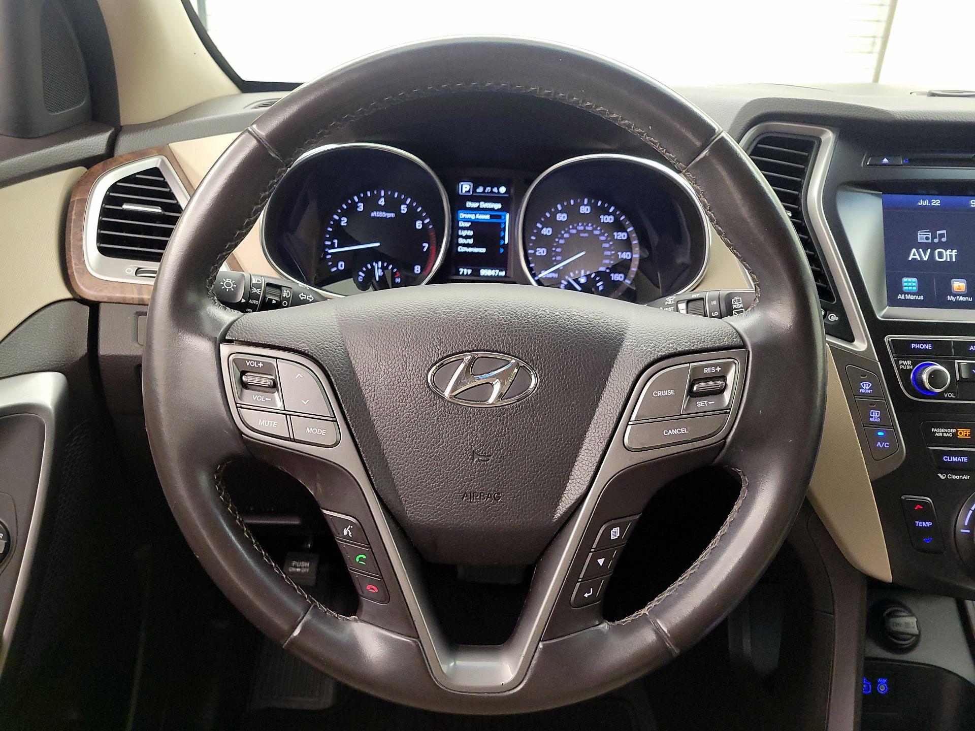 Thumbnail: 2017 Hyundai Santa Fe - 10