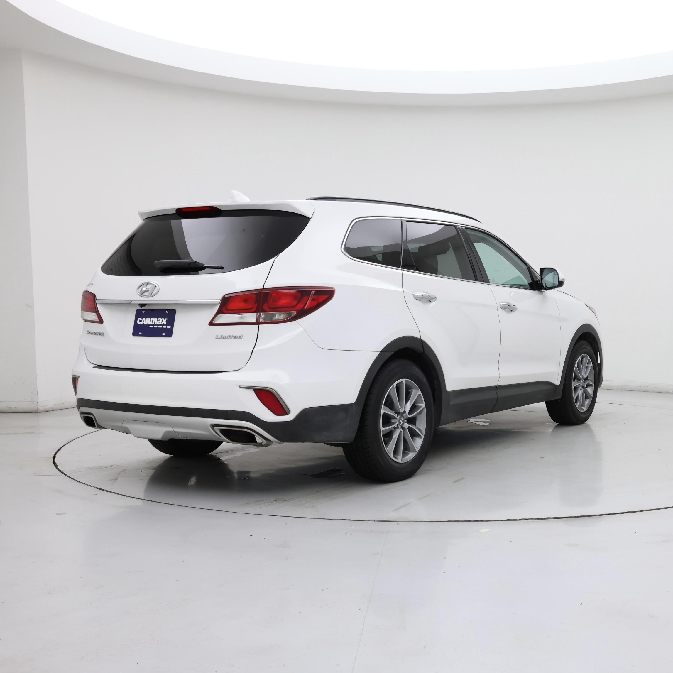 Thumbnail: 2017 Hyundai Santa Fe - 8